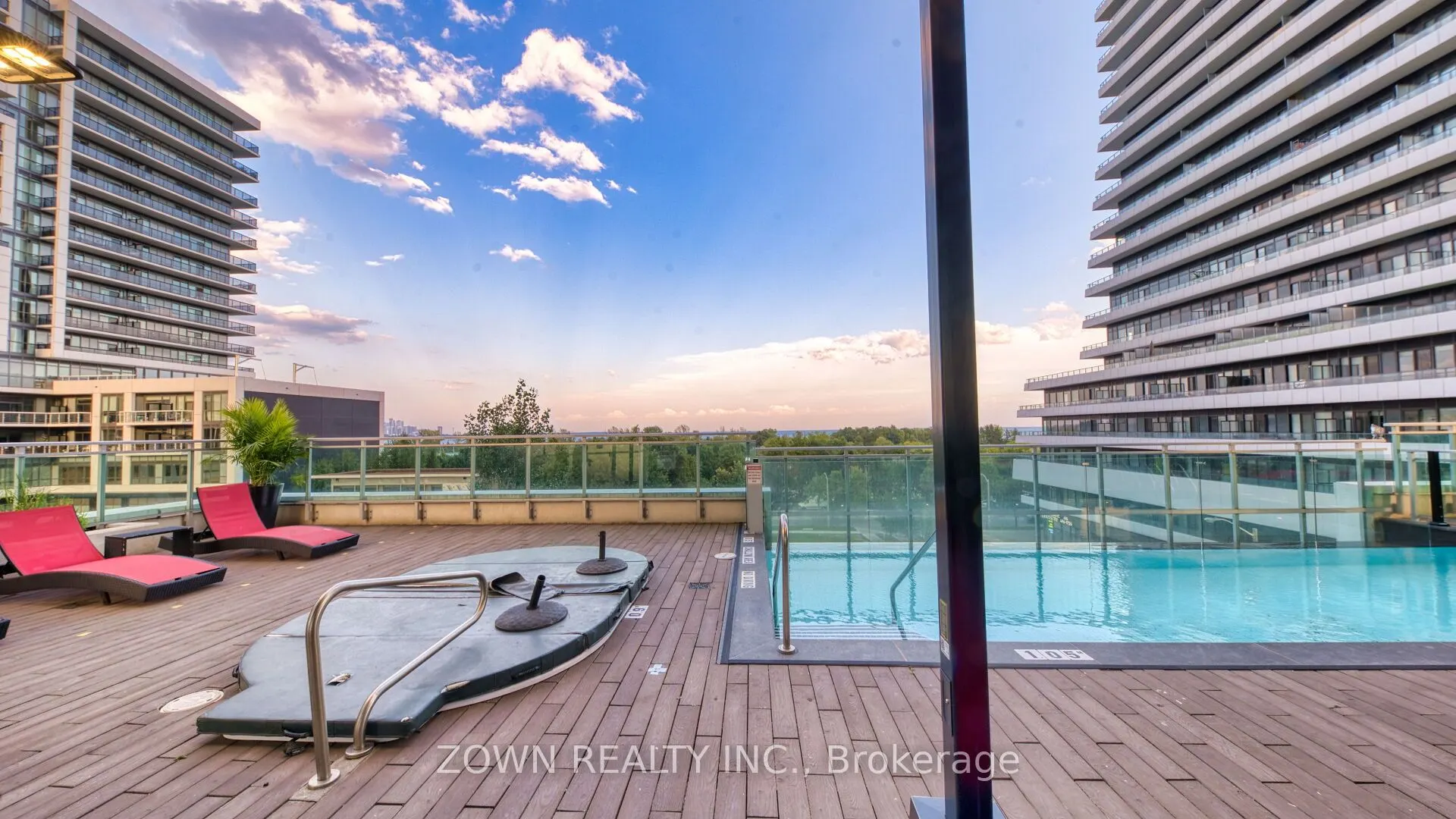 33 Shore Breeze Drive, #1206