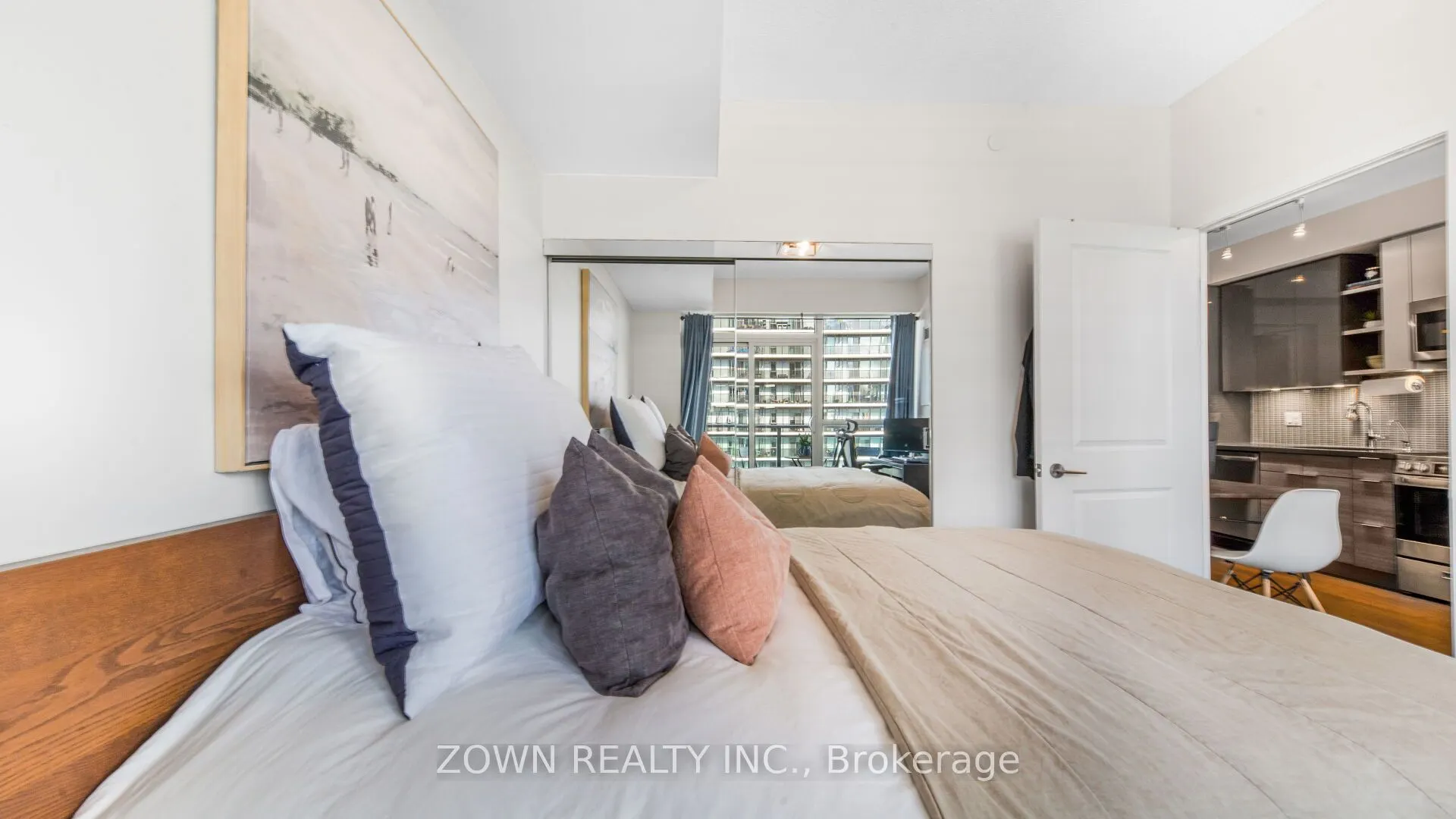 33 Shore Breeze Drive, #1206