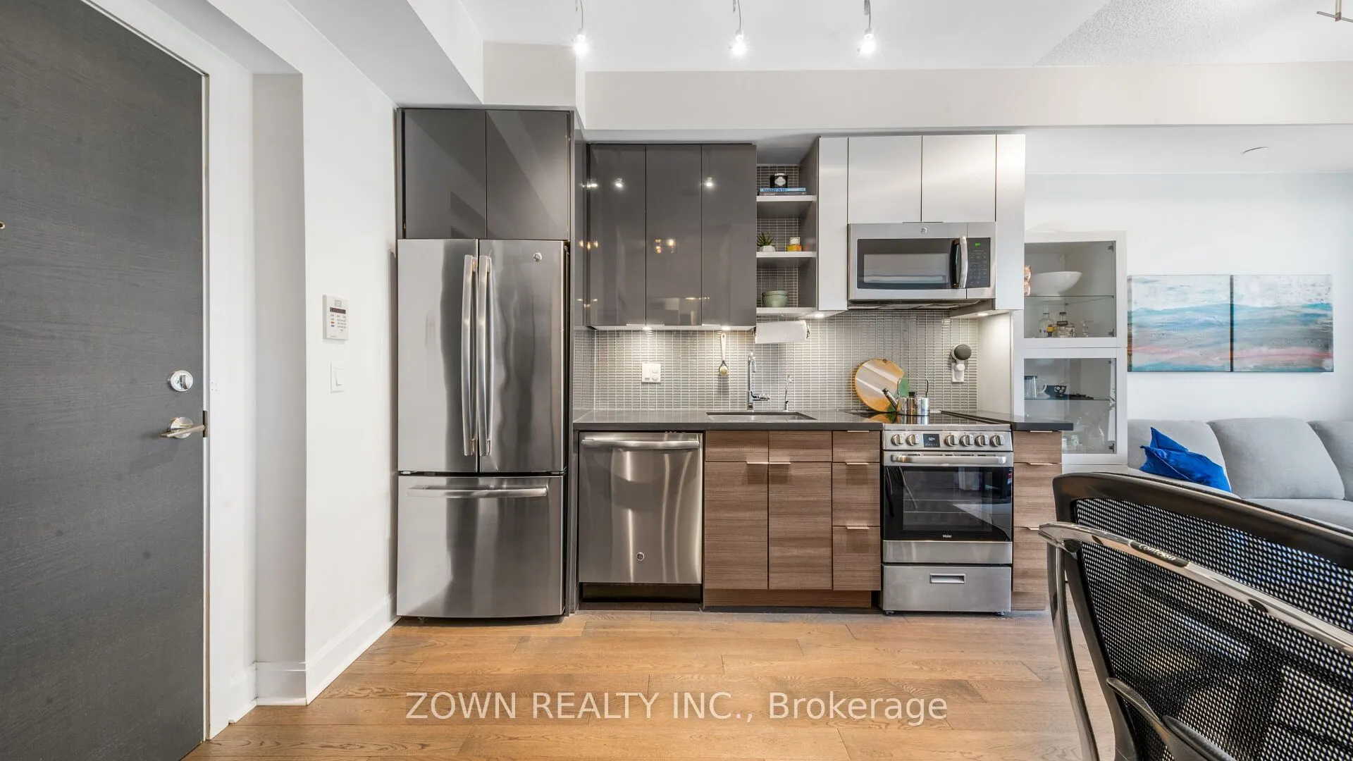 33 Shore Breeze Drive, #1206