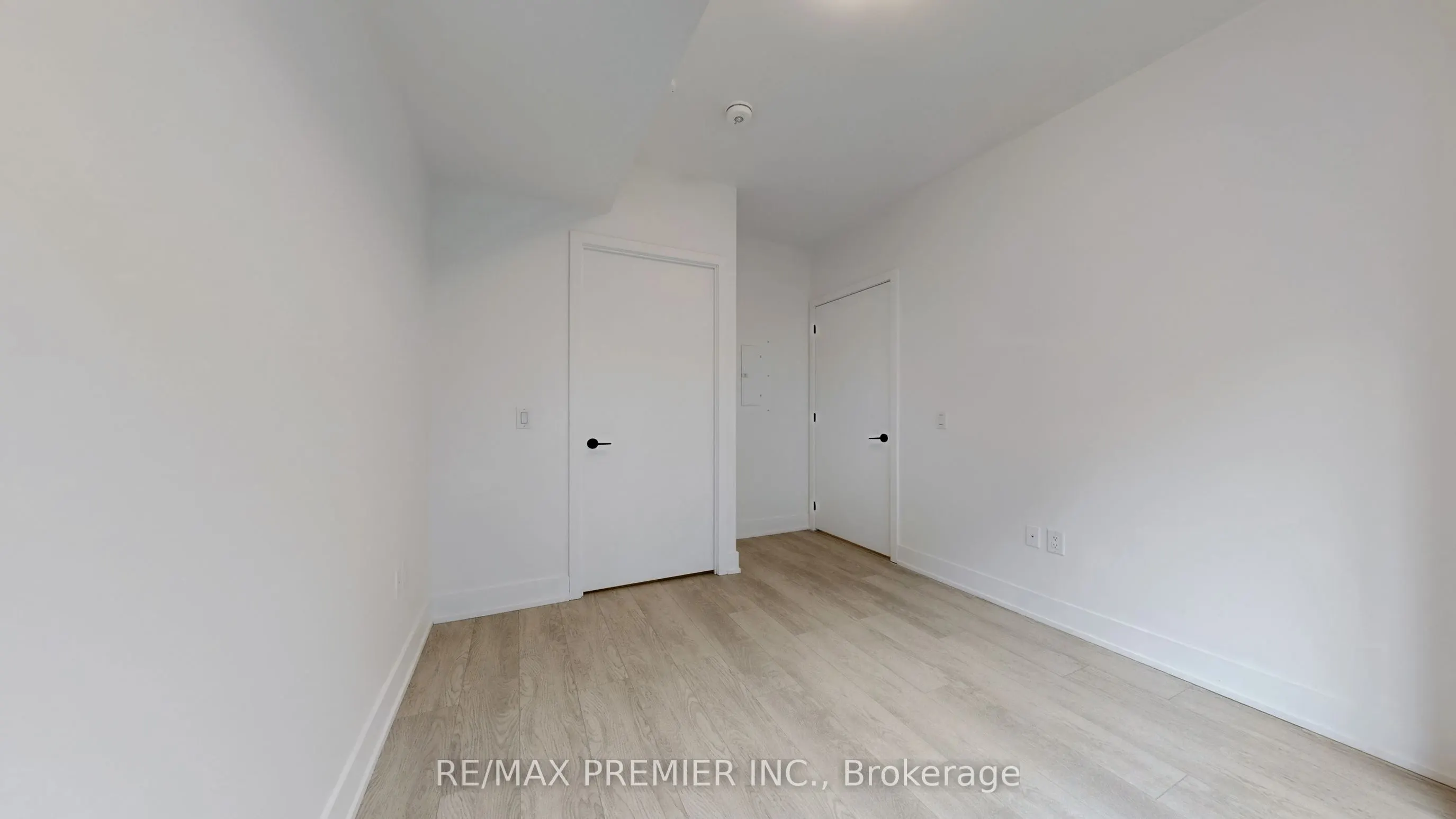 2450 Old Bronte Road, #429