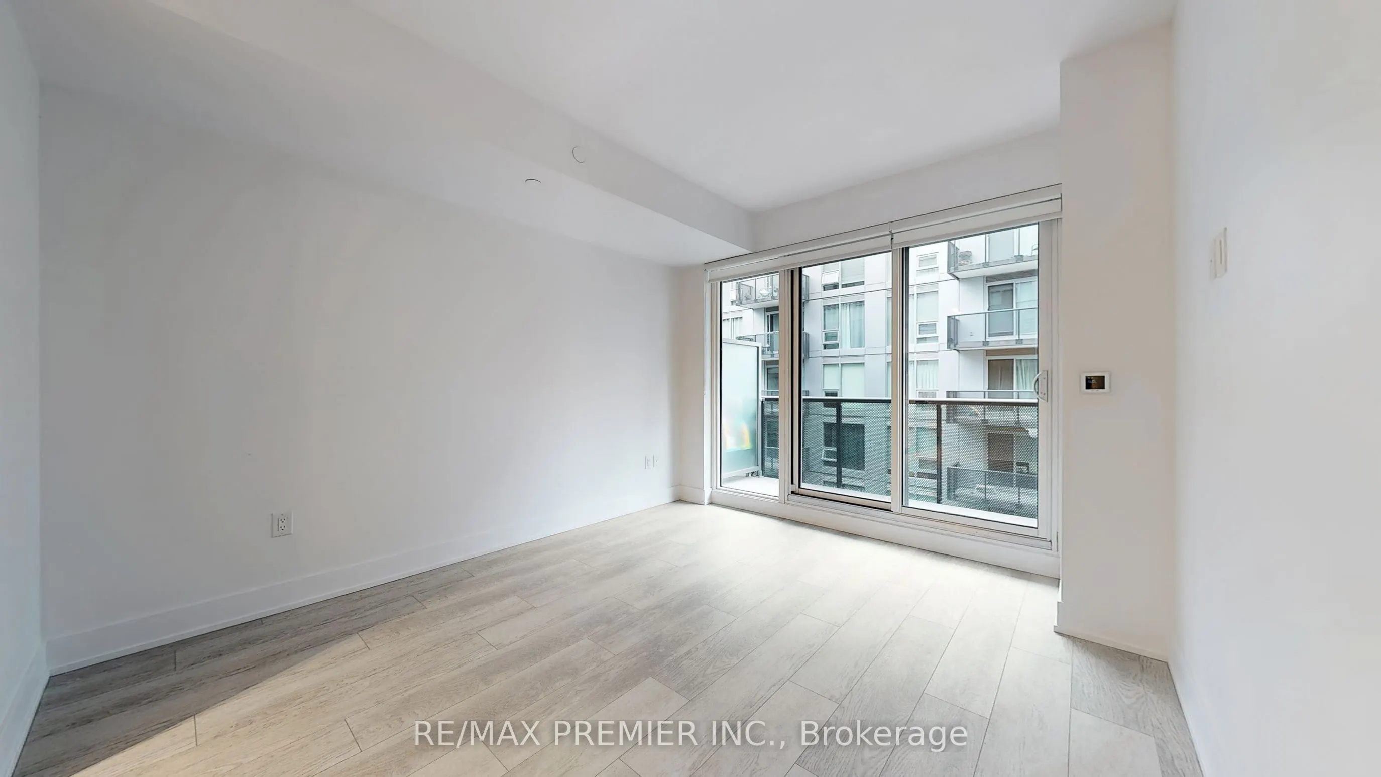 2450 Old Bronte Road, #429