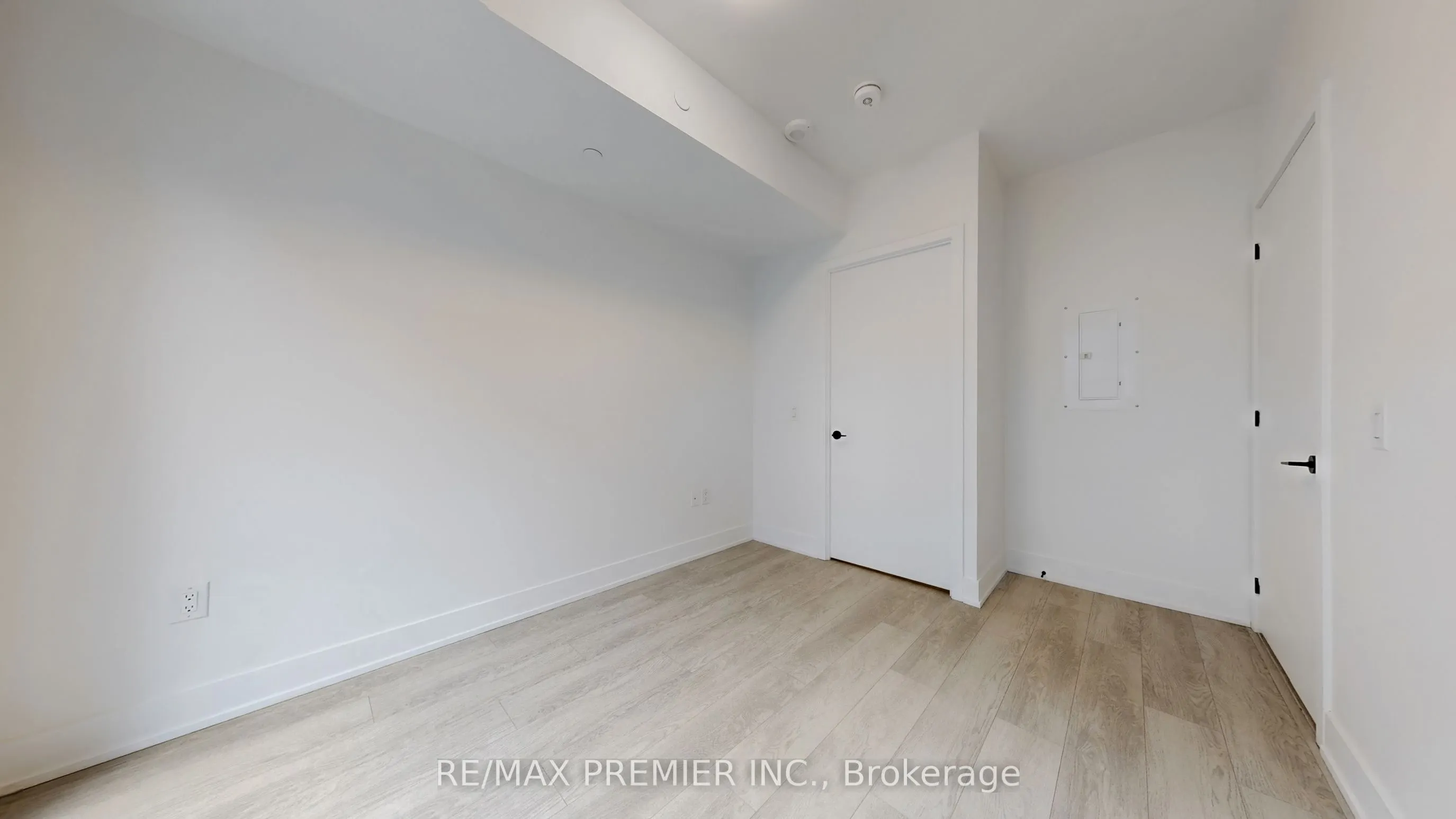 2450 Old Bronte Road, #429