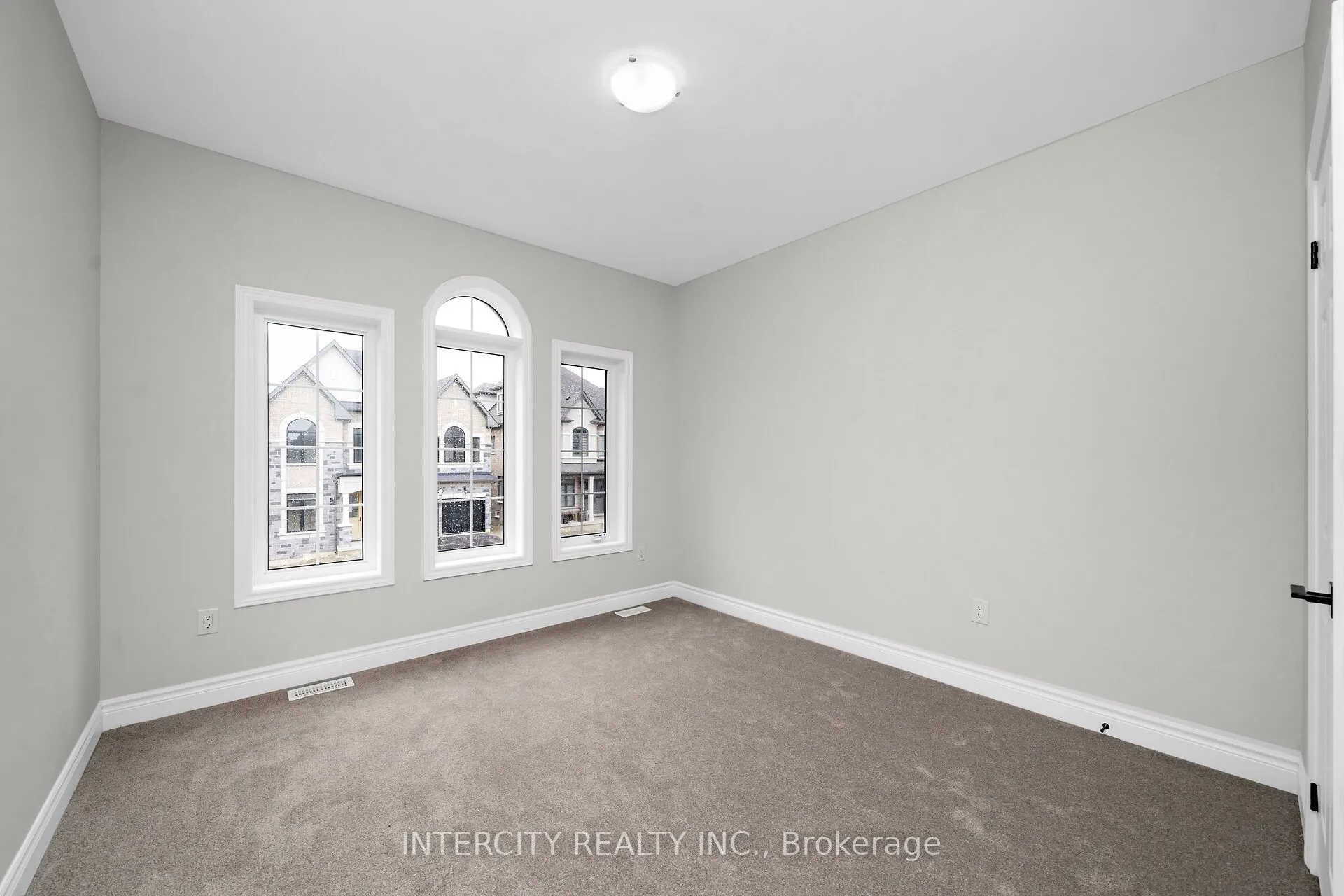 19 Keyworth Crescent