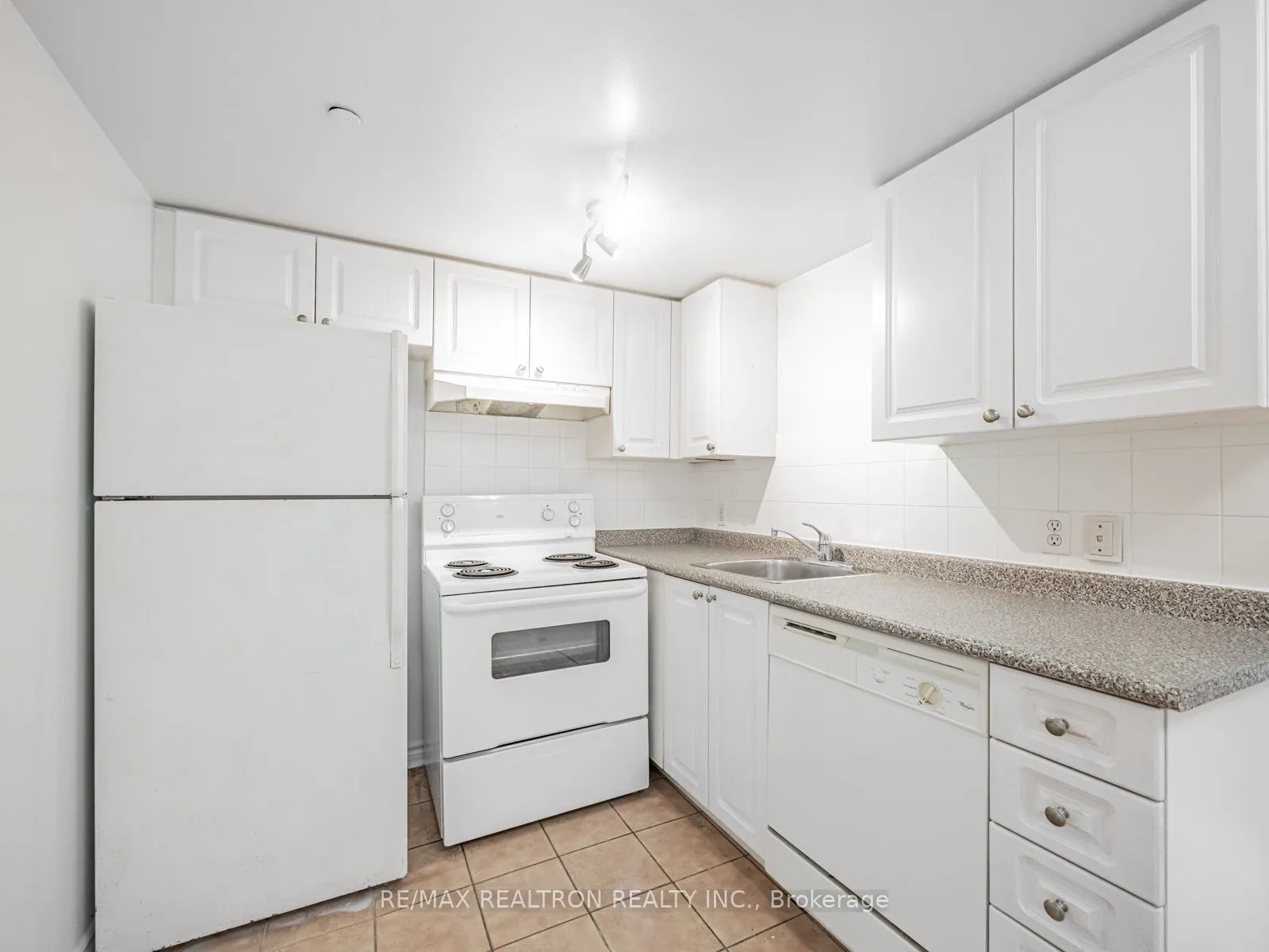 1407 Dupont Street, #110