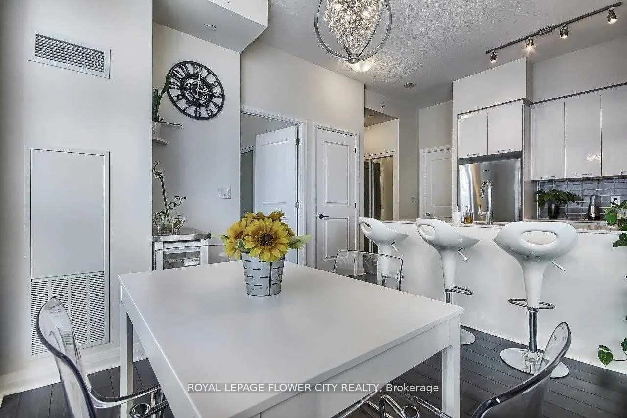 5033 Four Springs Avenue E, #1619