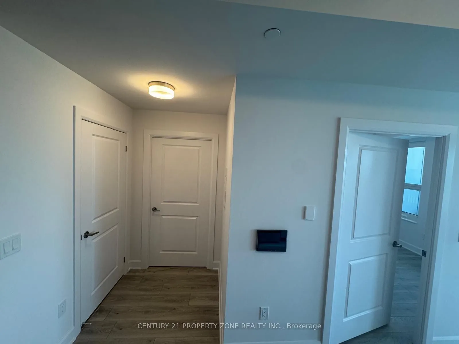 3240 William Colston Avenue, #907