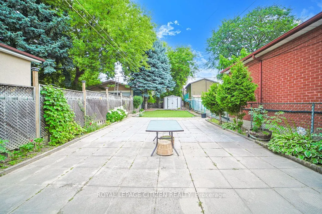 347 Harvie Avenue