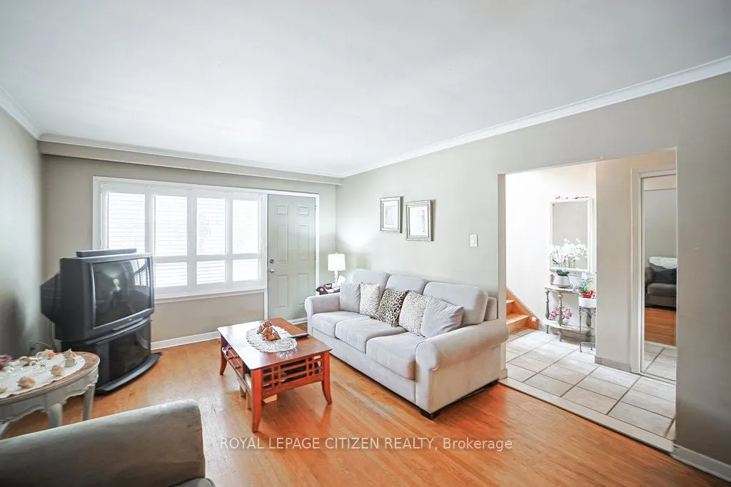 347 Harvie Avenue