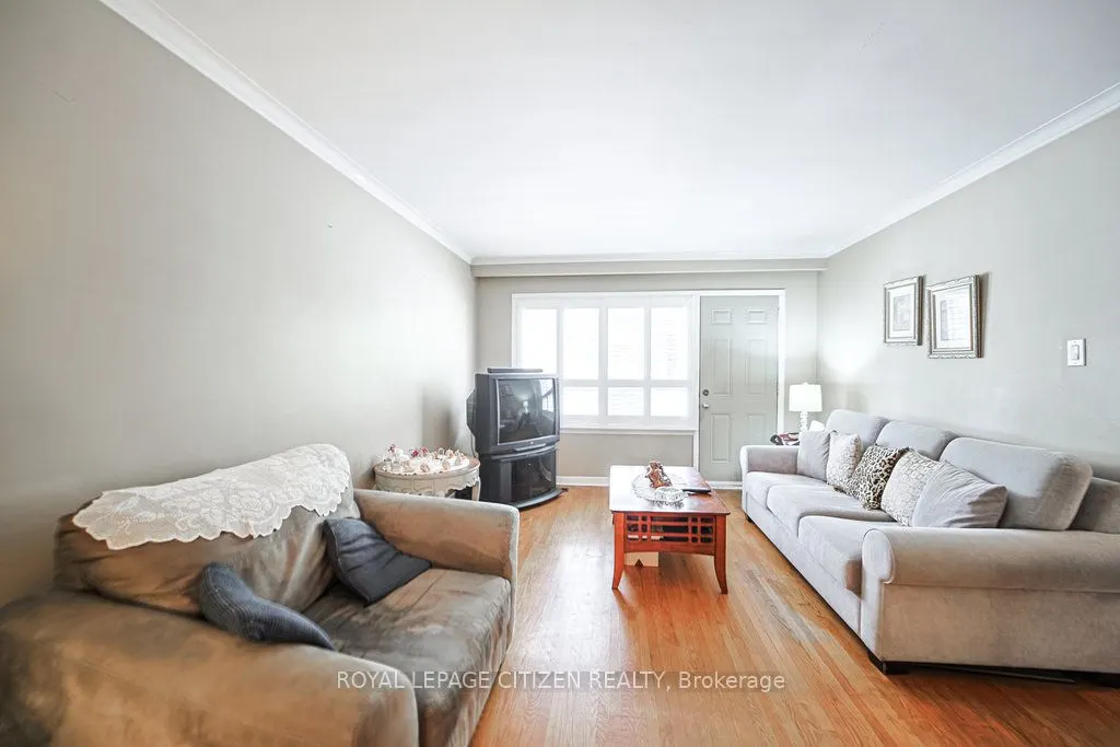347 Harvie Avenue