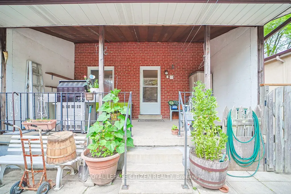 347 Harvie Avenue