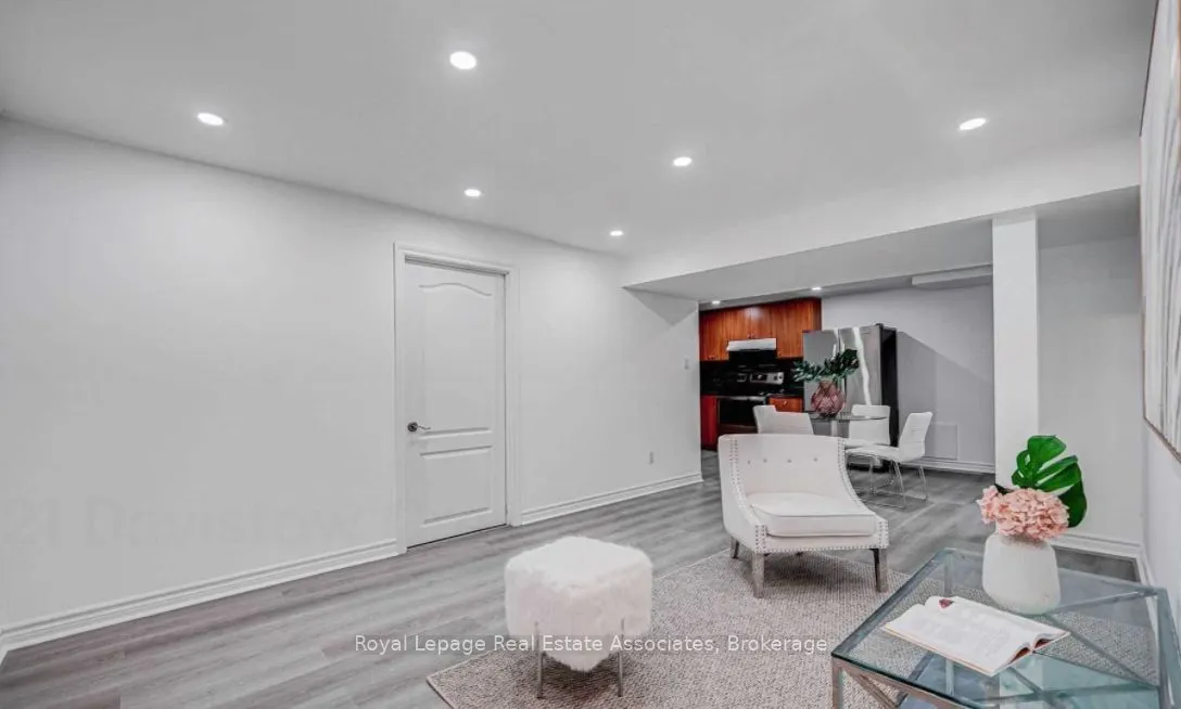 21 Davistow Crescent