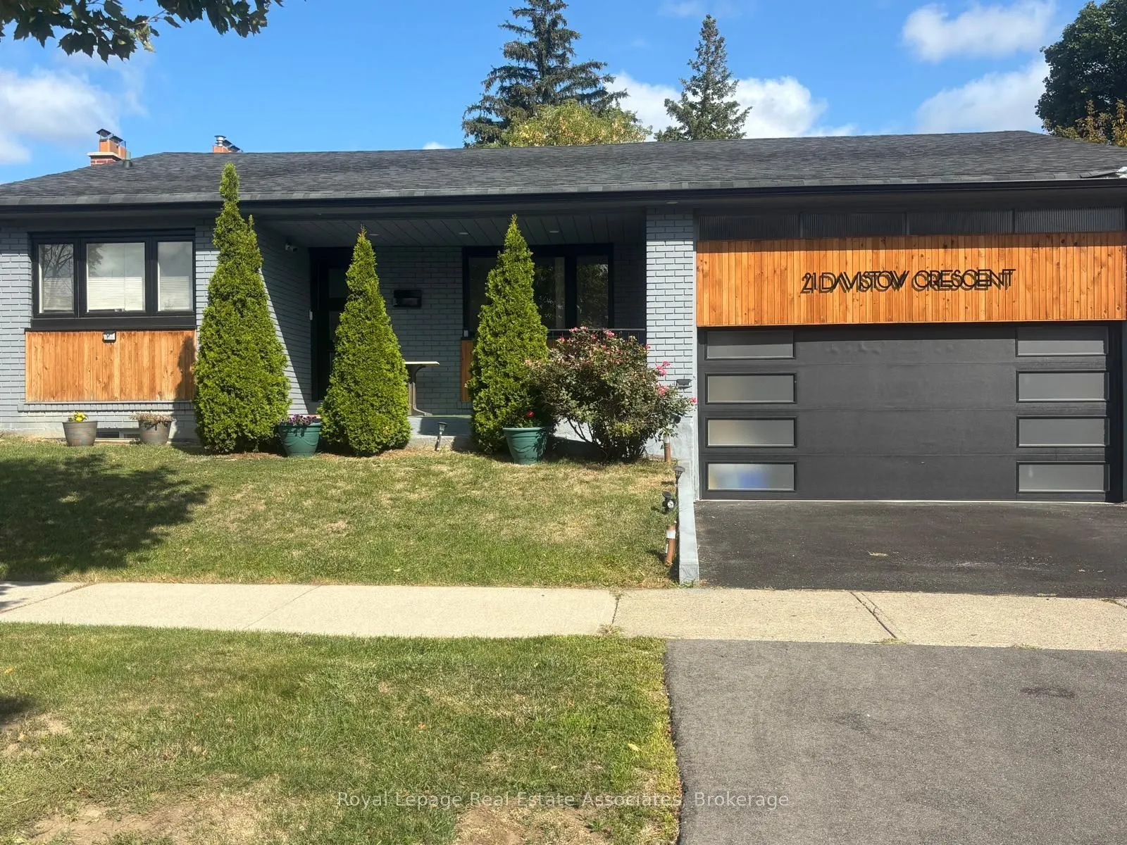21 Davistow Crescent