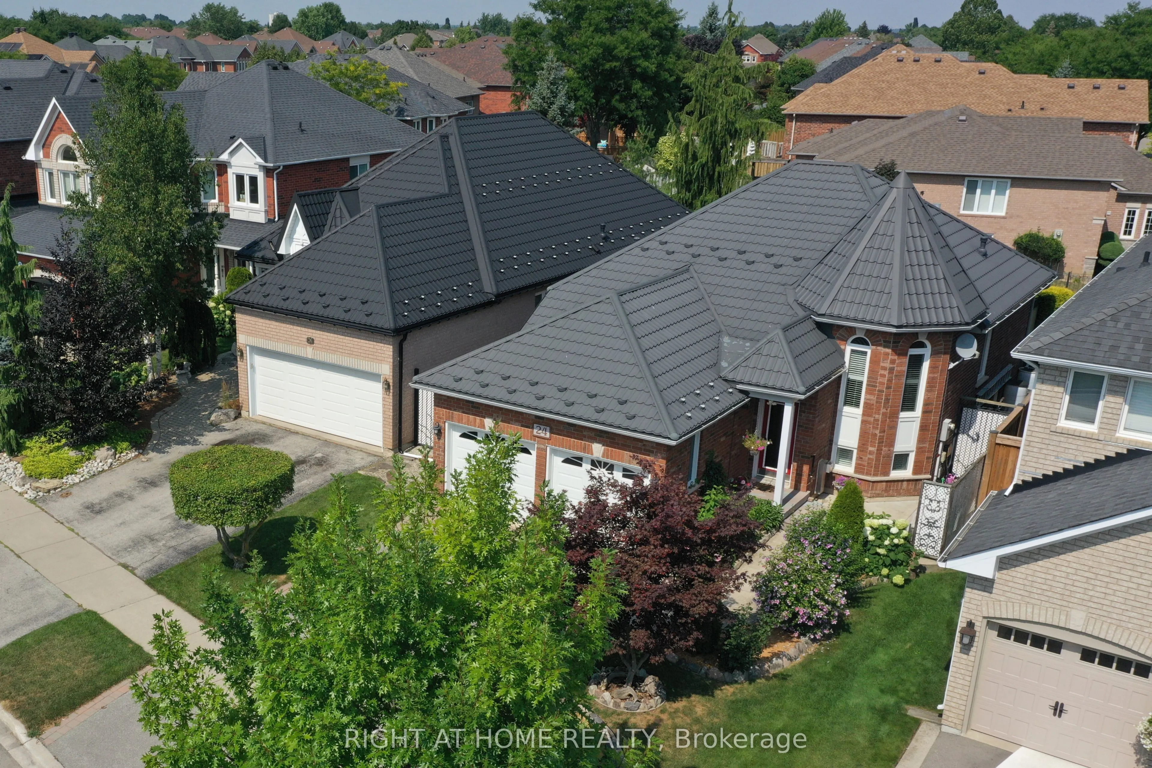 24 Huffmann Drive