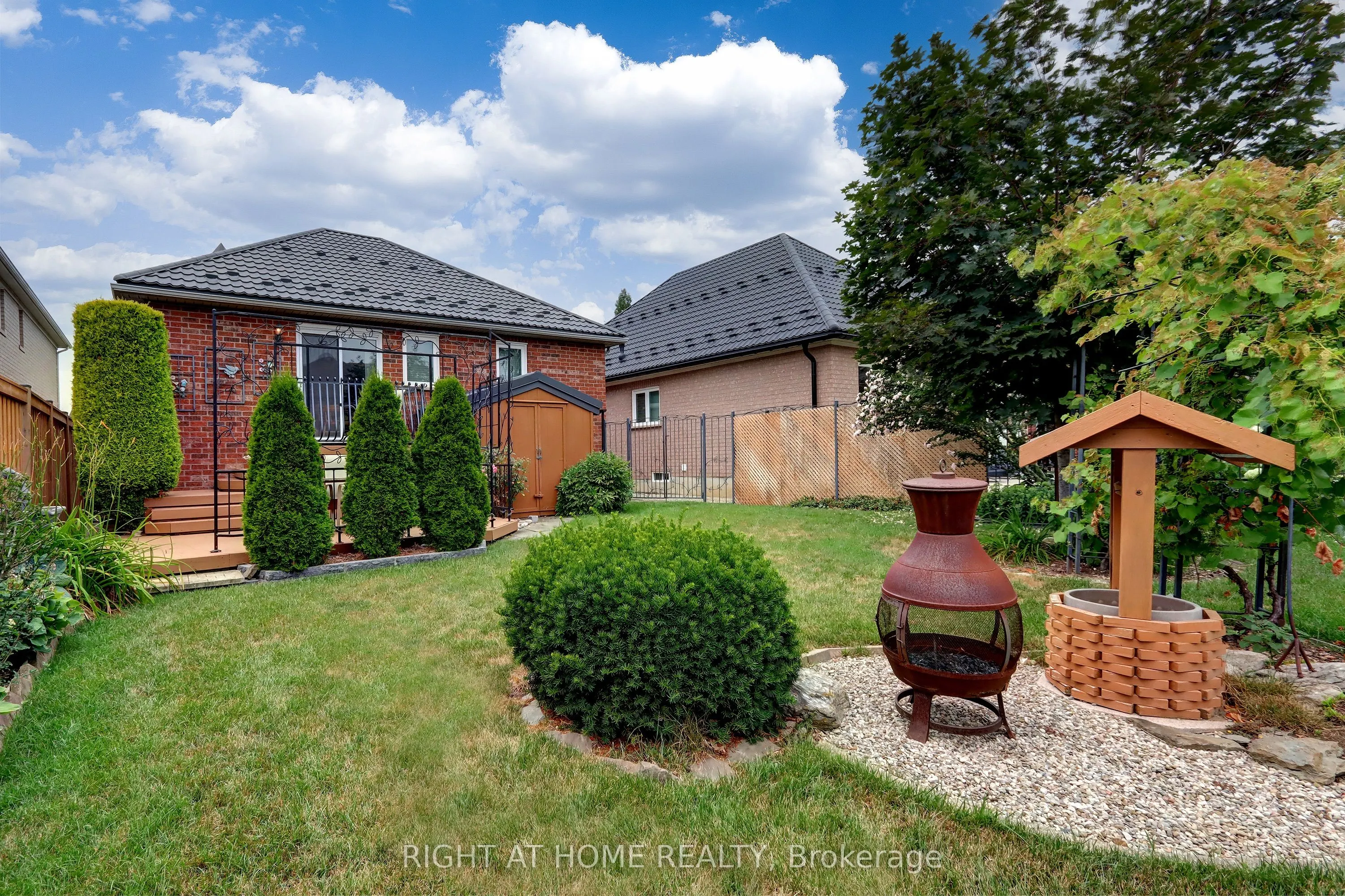 24 Huffmann Drive