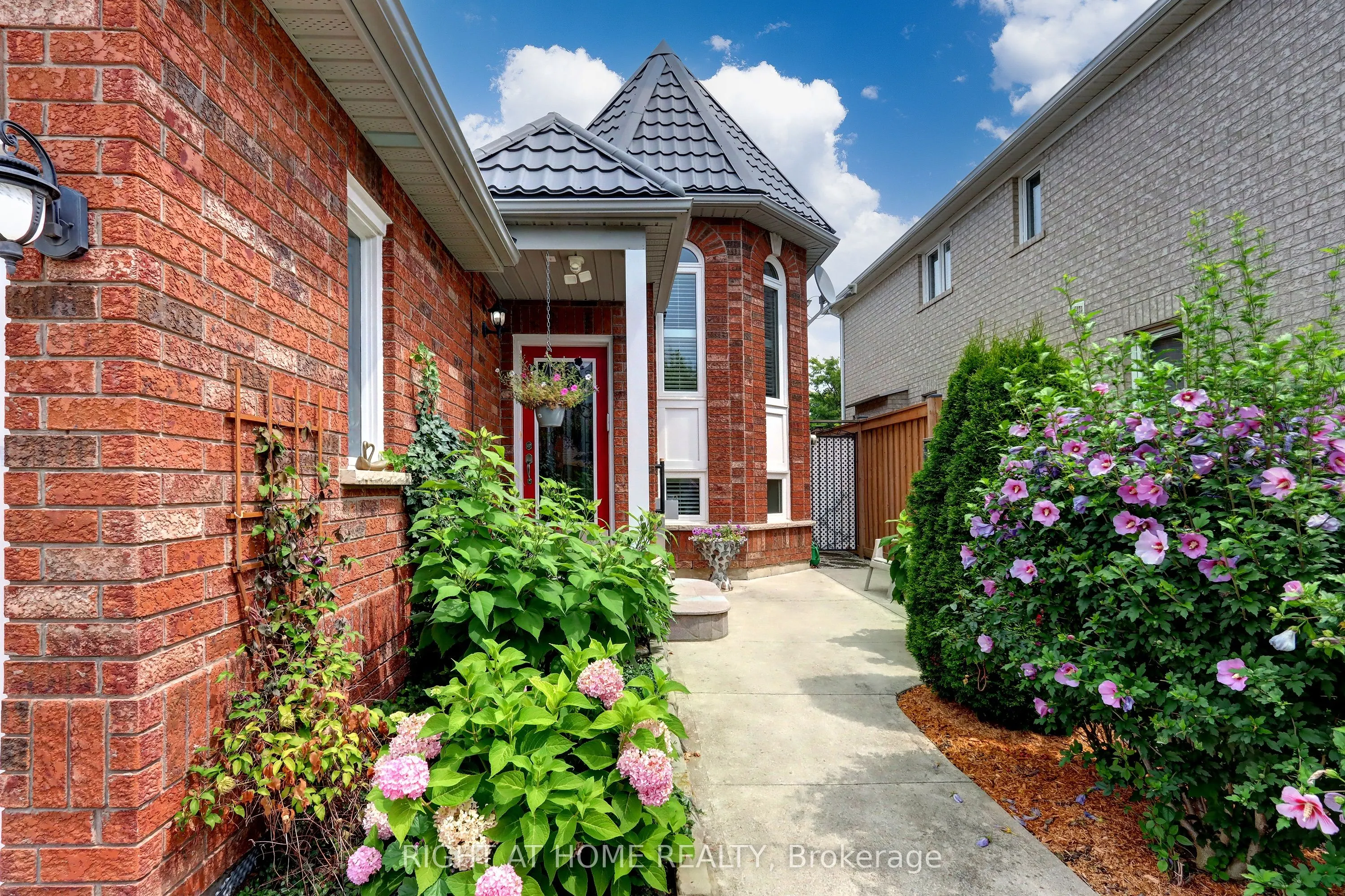 24 Huffmann Drive