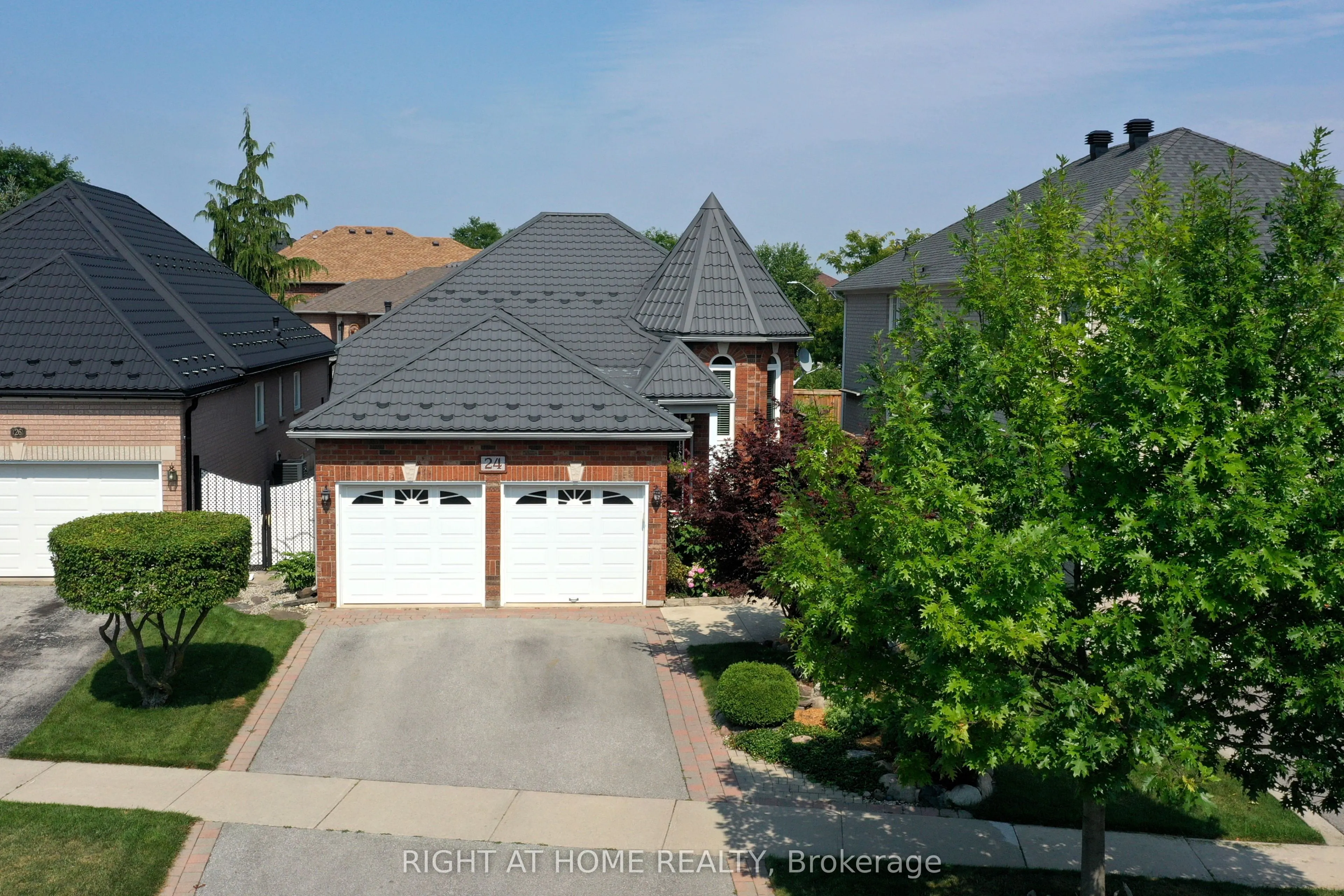 24 Huffmann Drive