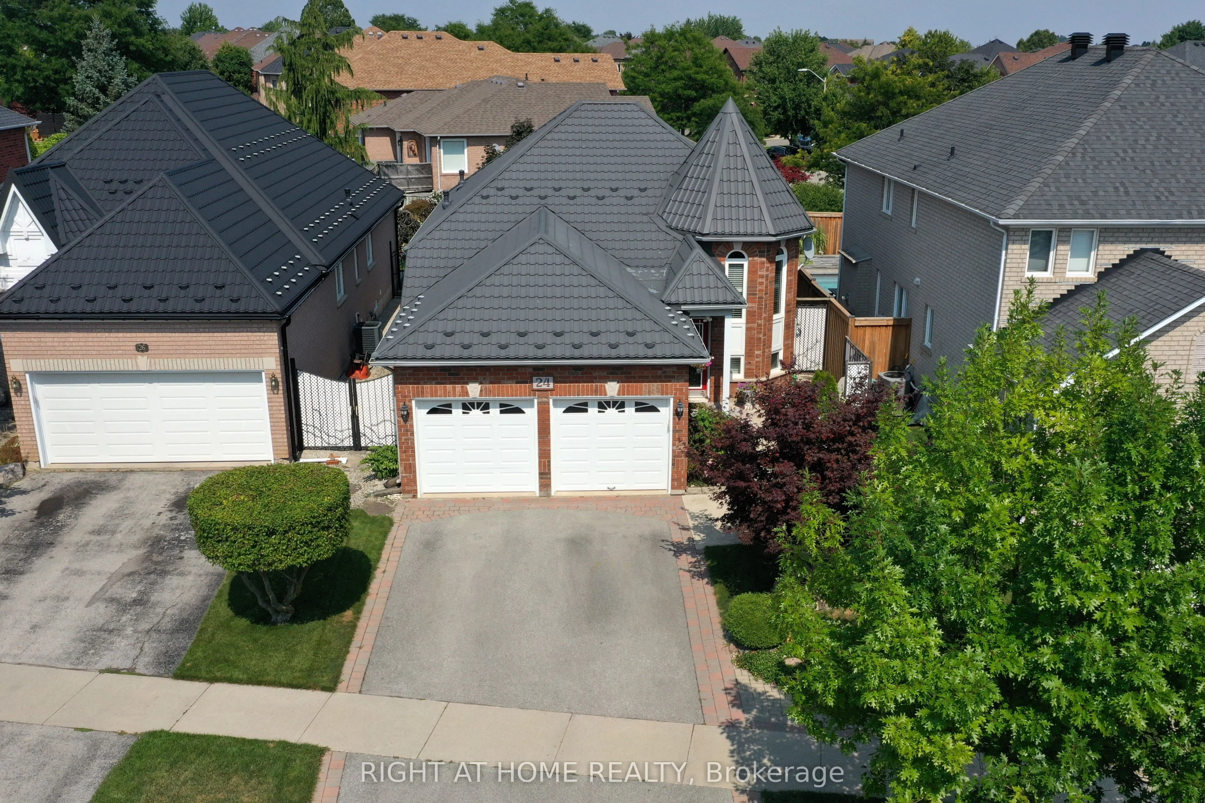 24 Huffmann Drive