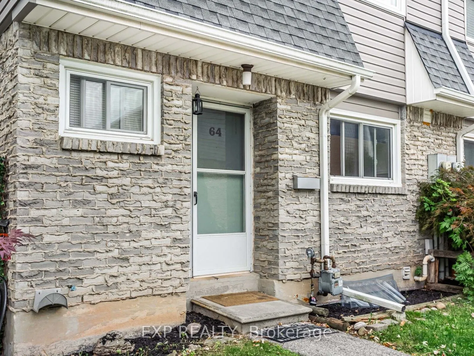 2050 Upper Middle Road, #64