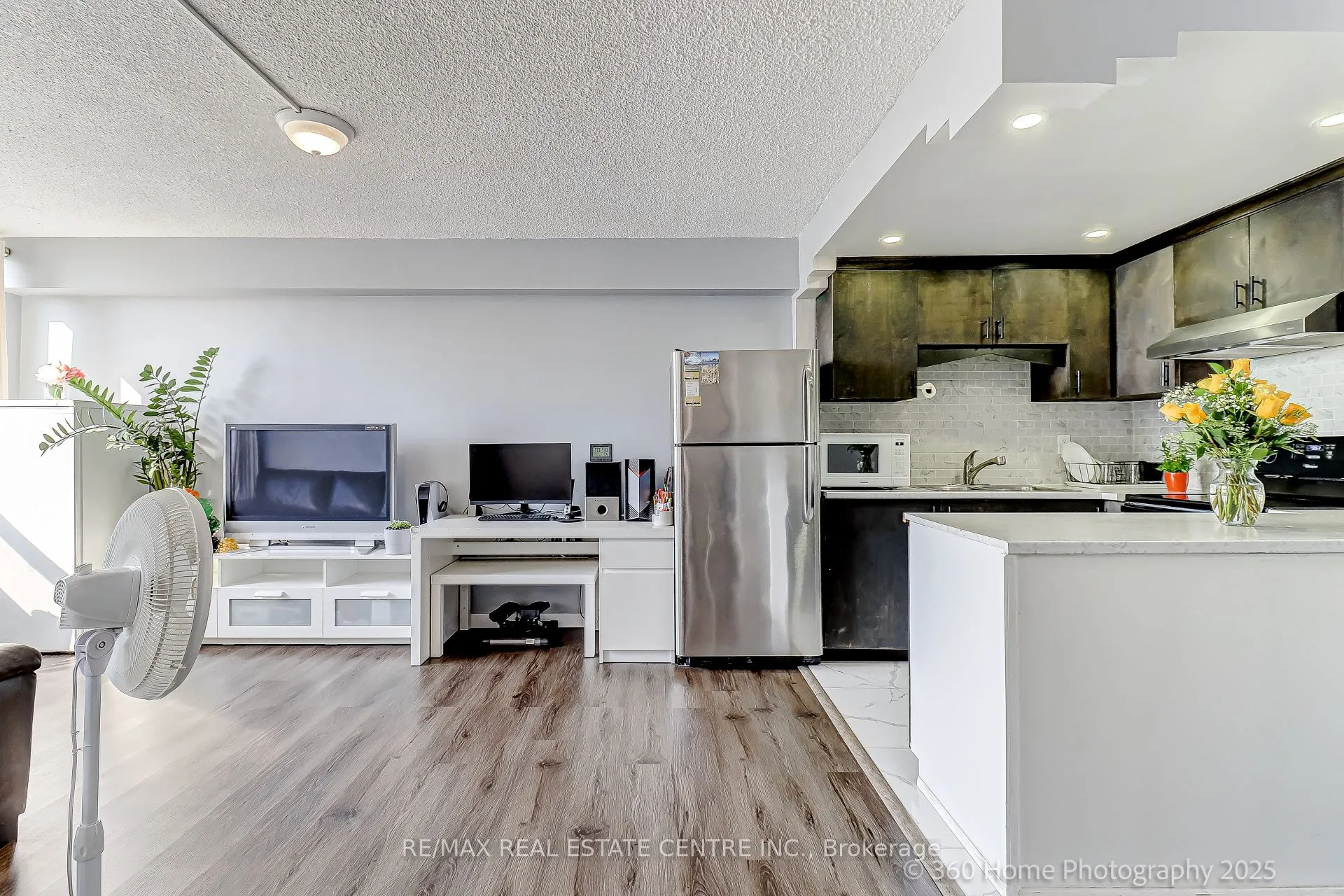 200 Lotherton Pathway, #1108