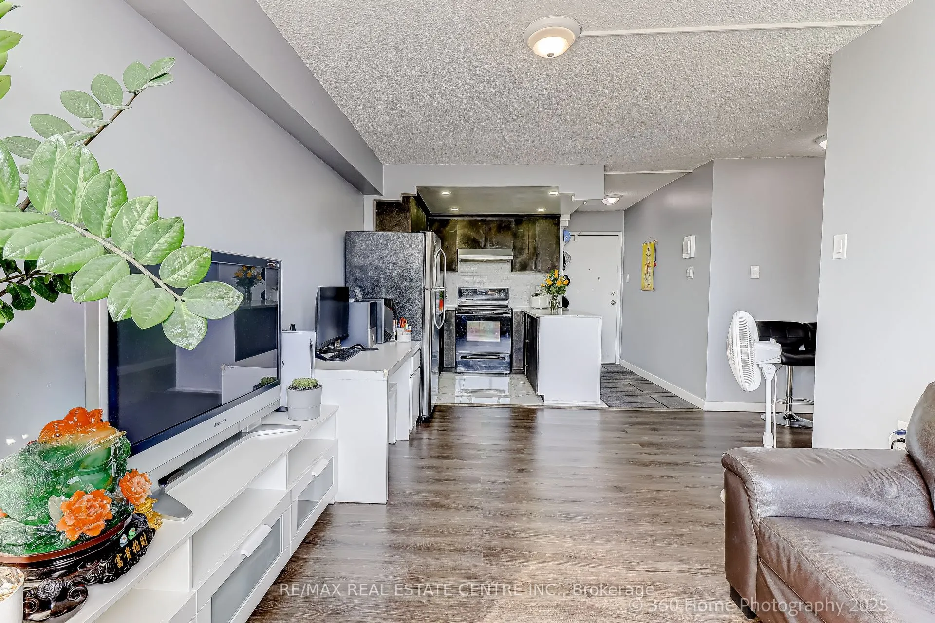 200 Lotherton Pathway, #1108