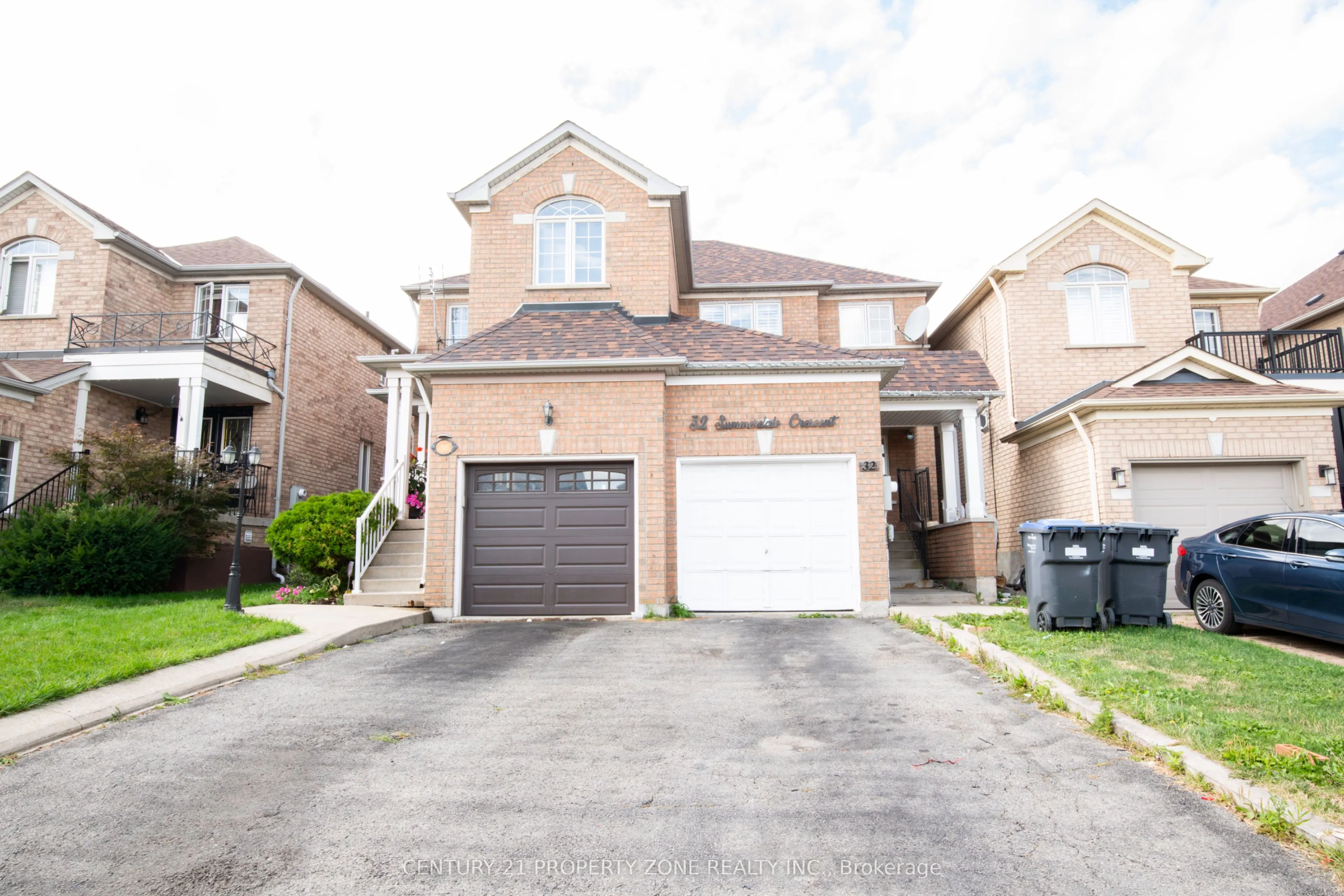 32 Summerdale Crescent