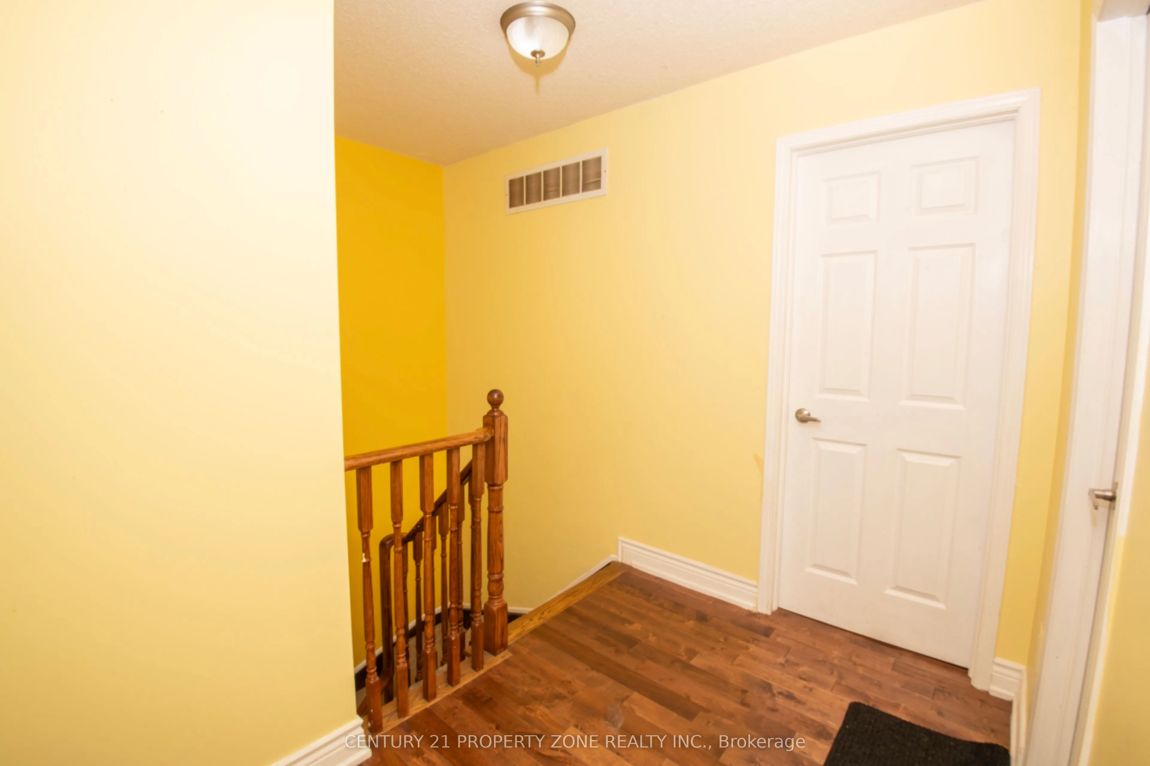 32 Summerdale Crescent