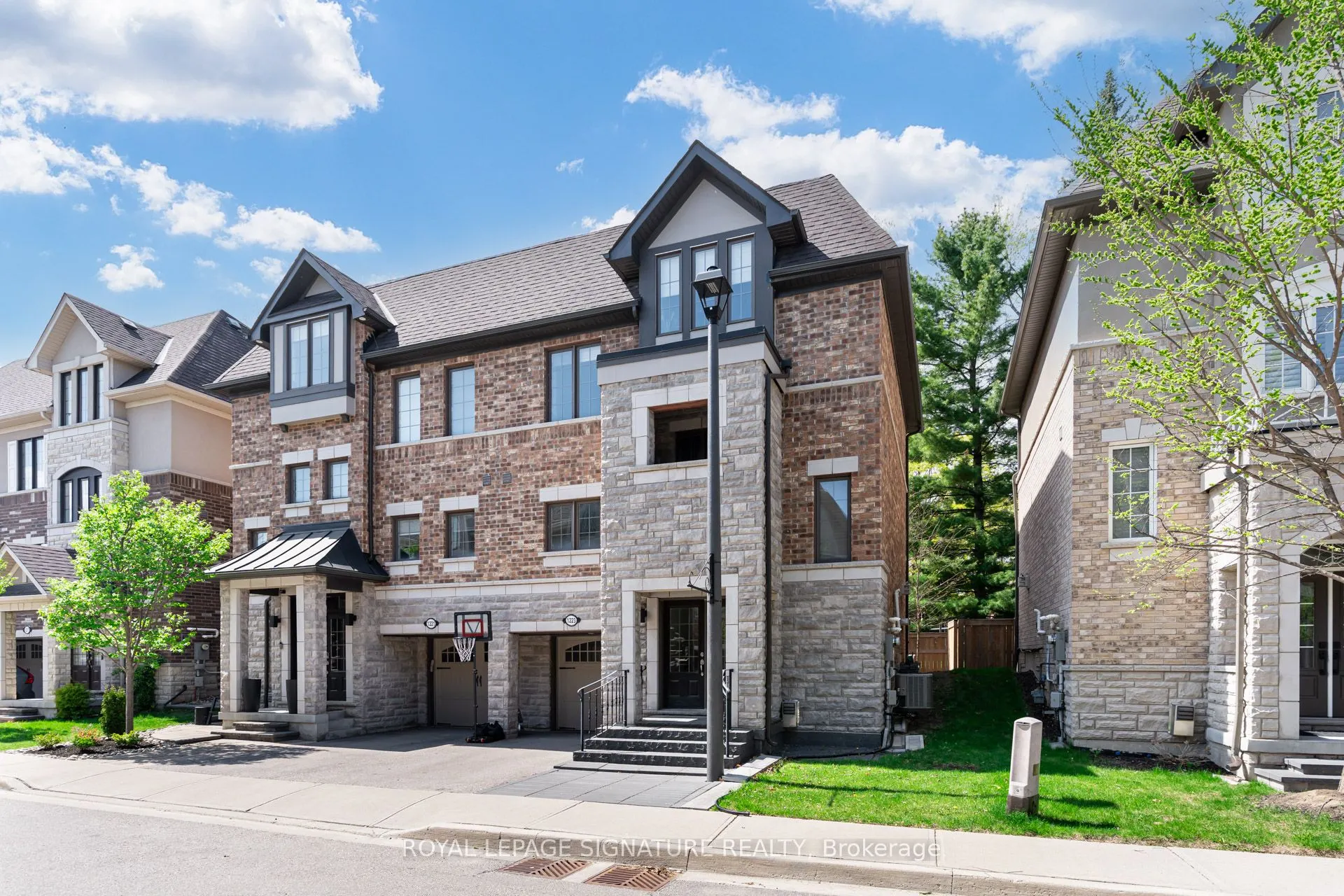 1223 Azinger Lane