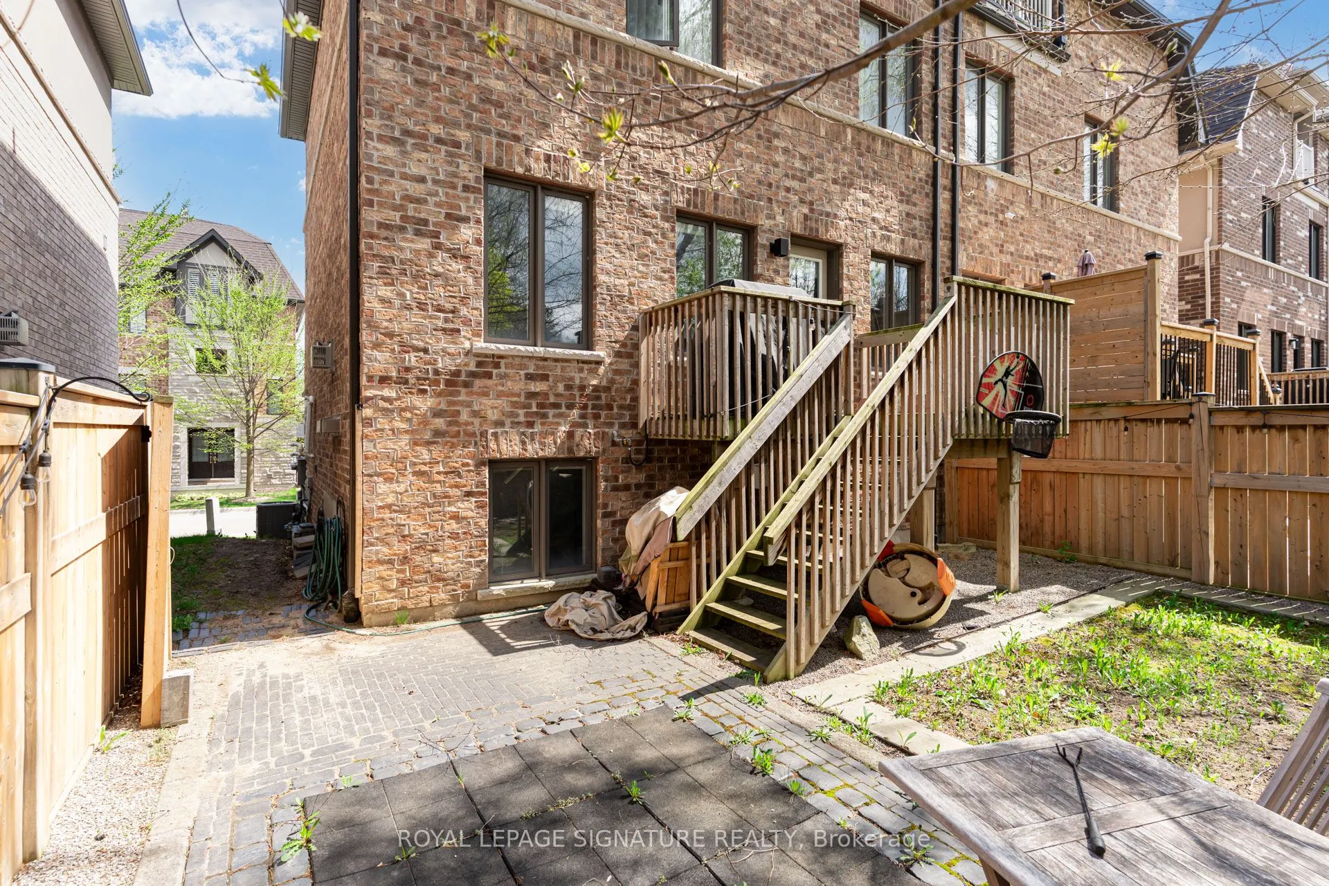 1223 Azinger Lane
