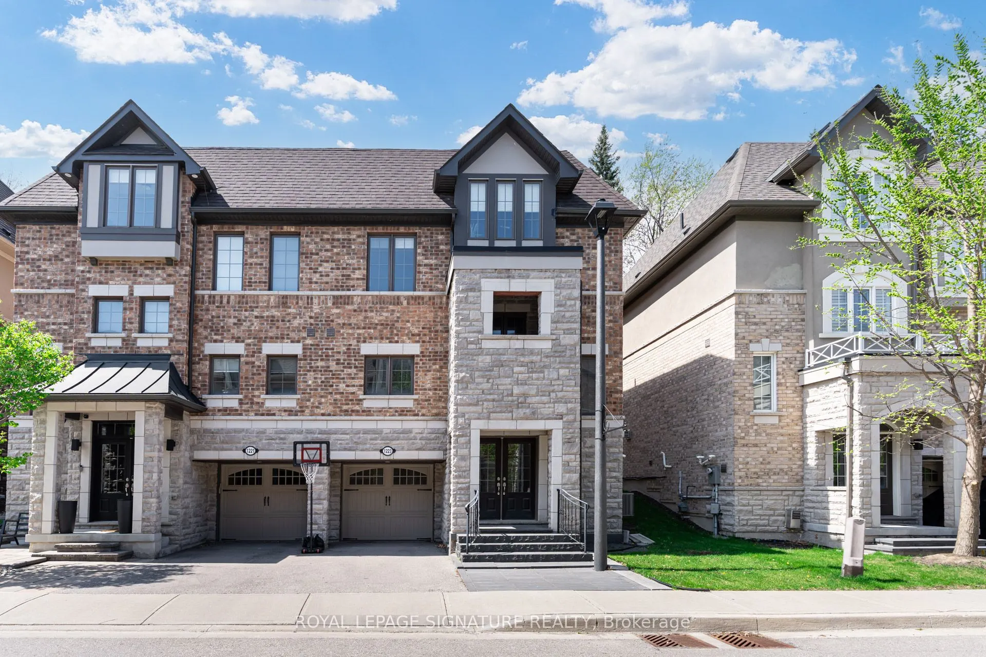 1223 Azinger Lane