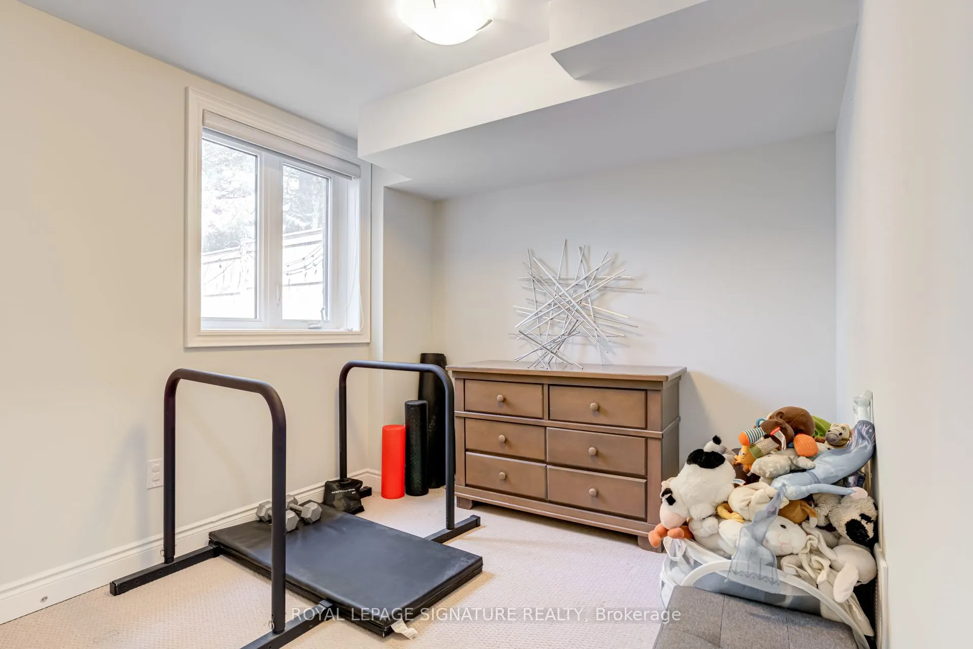 1223 Azinger Lane