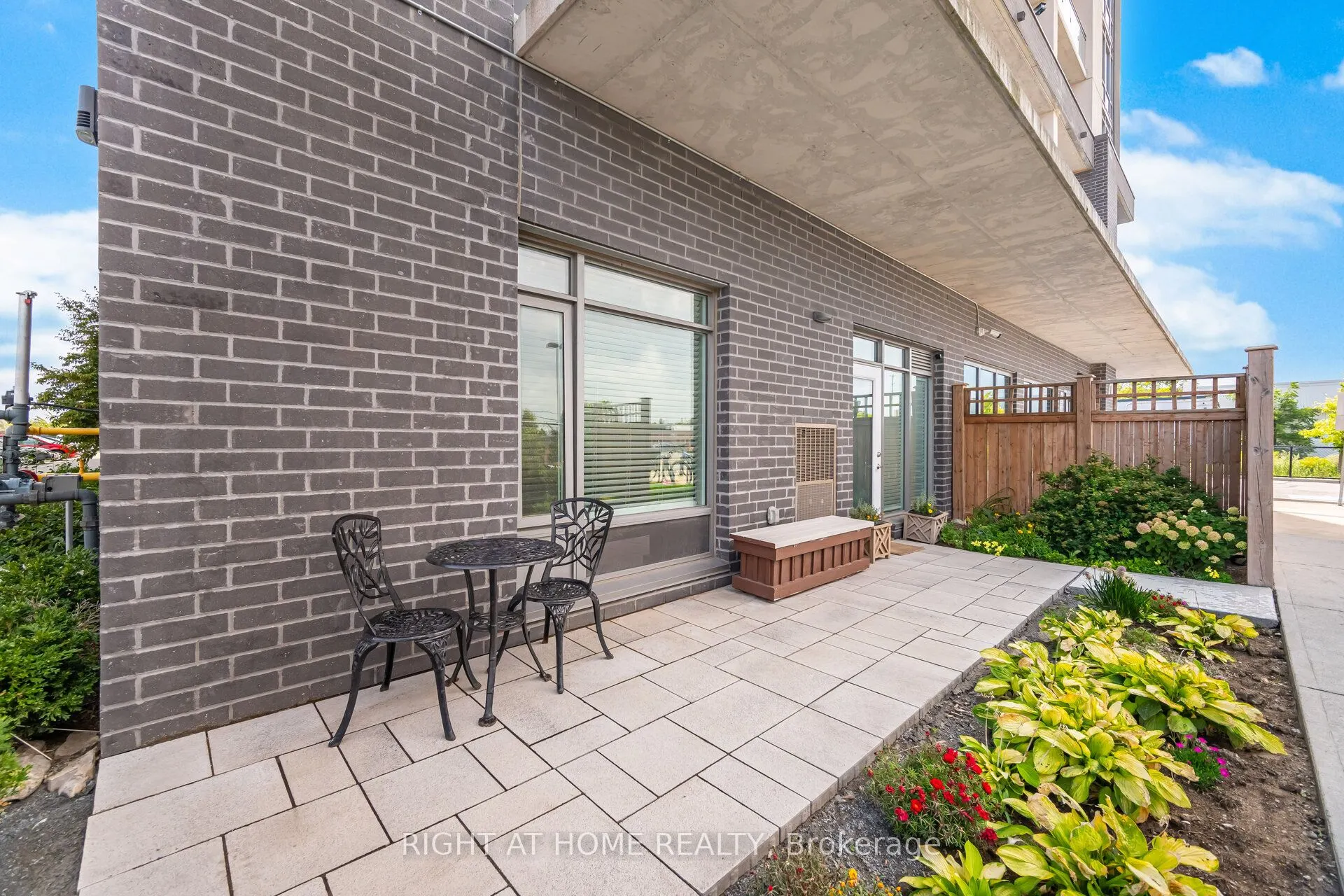 716 Main Street E, #101