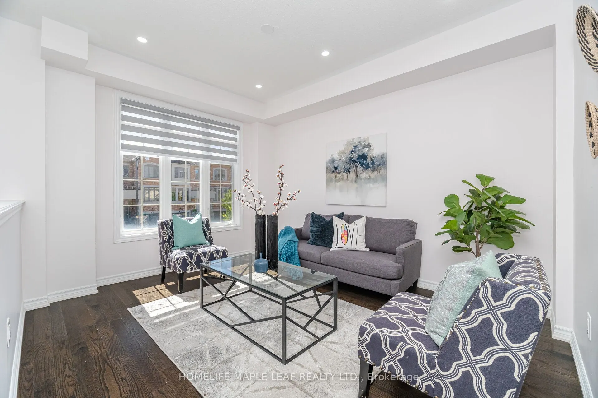 30 Agava Street S