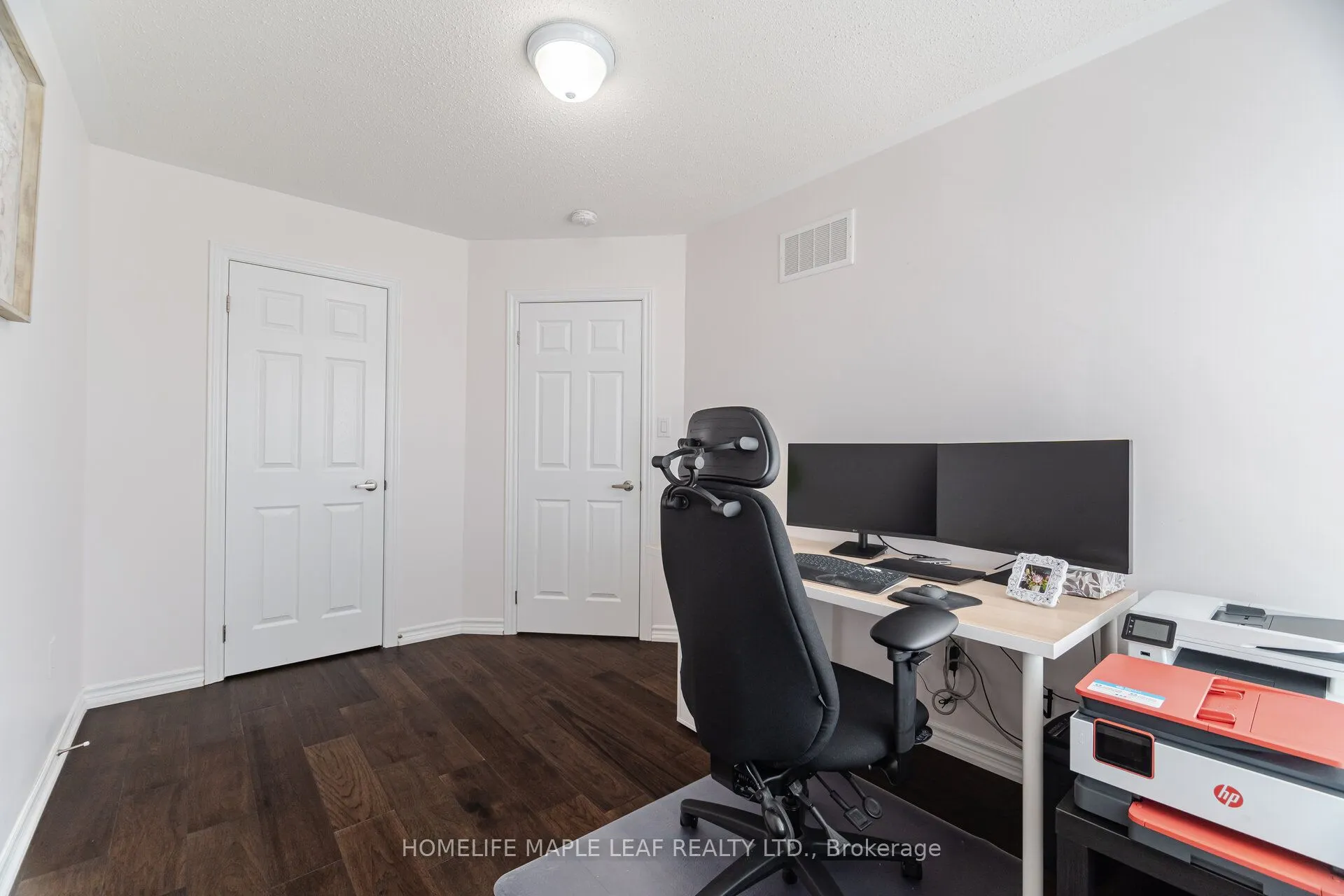 30 Agava Street S