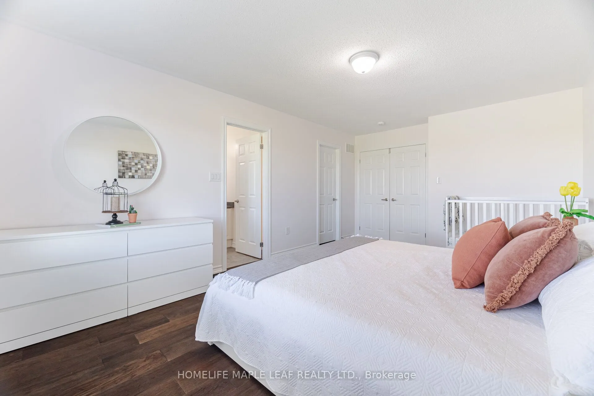 30 Agava Street S