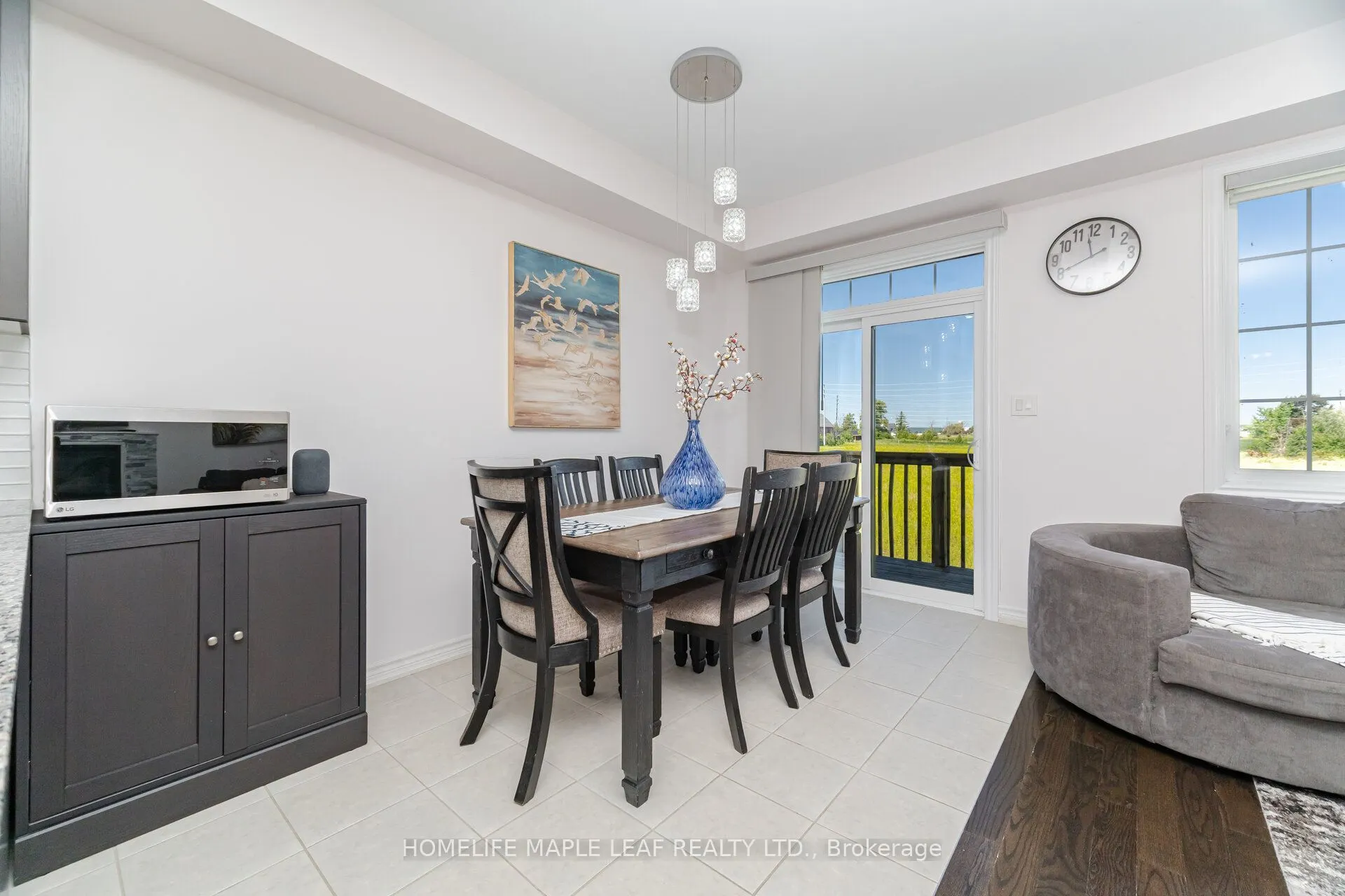 30 Agava Street S