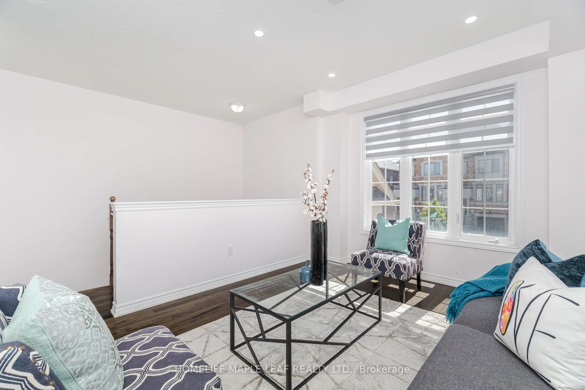 30 Agava Street S