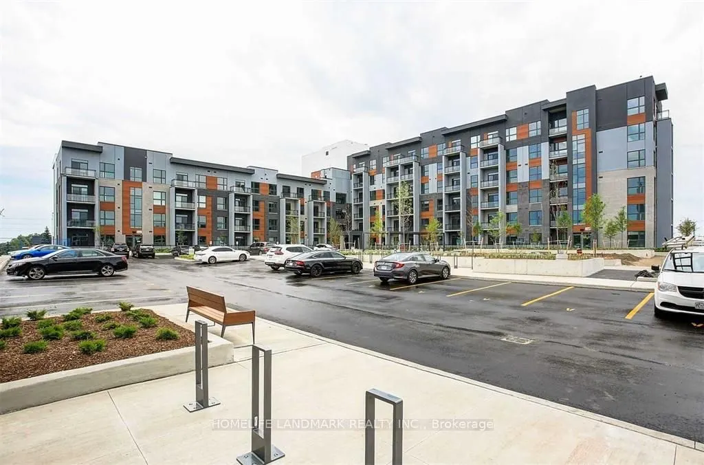 95 Dundas Street W, #121