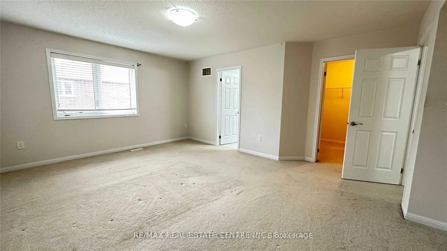 32 Gibbs Road, #UPPER LEVEL