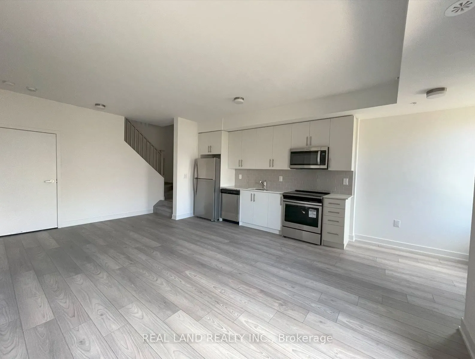 3483 Widdicombe Way, #15