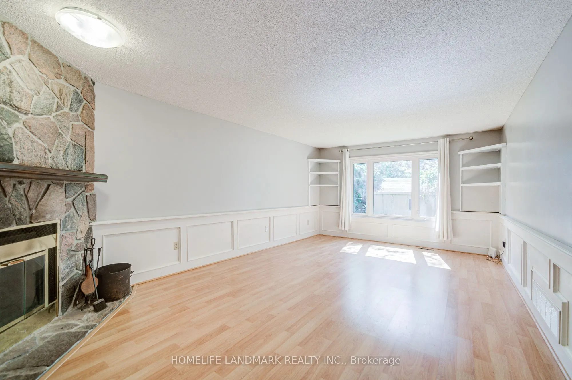 1194 Fairmeadow Trail