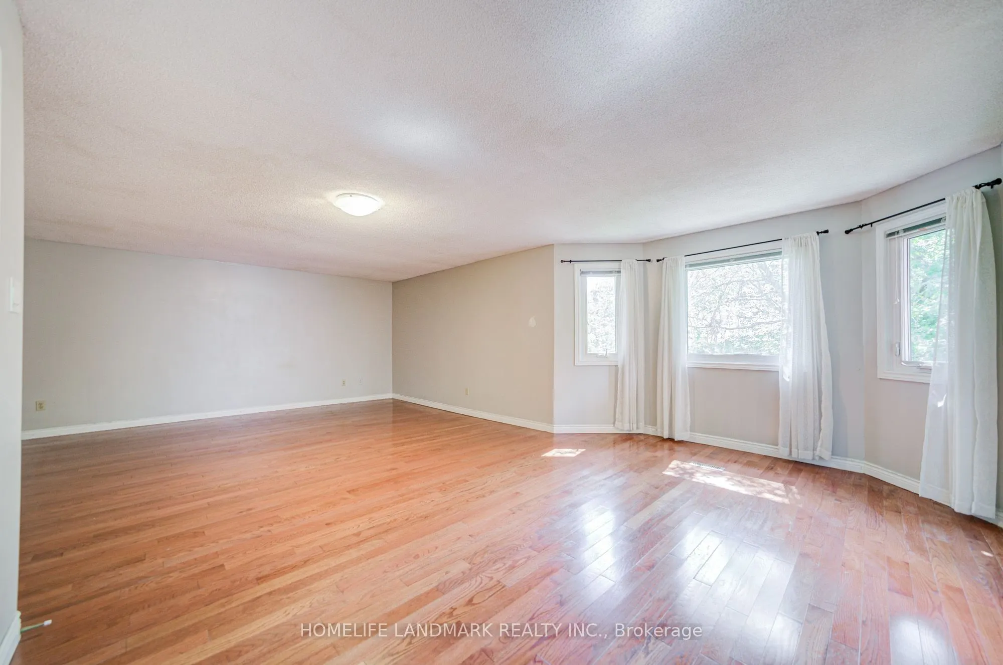 1194 Fairmeadow Trail