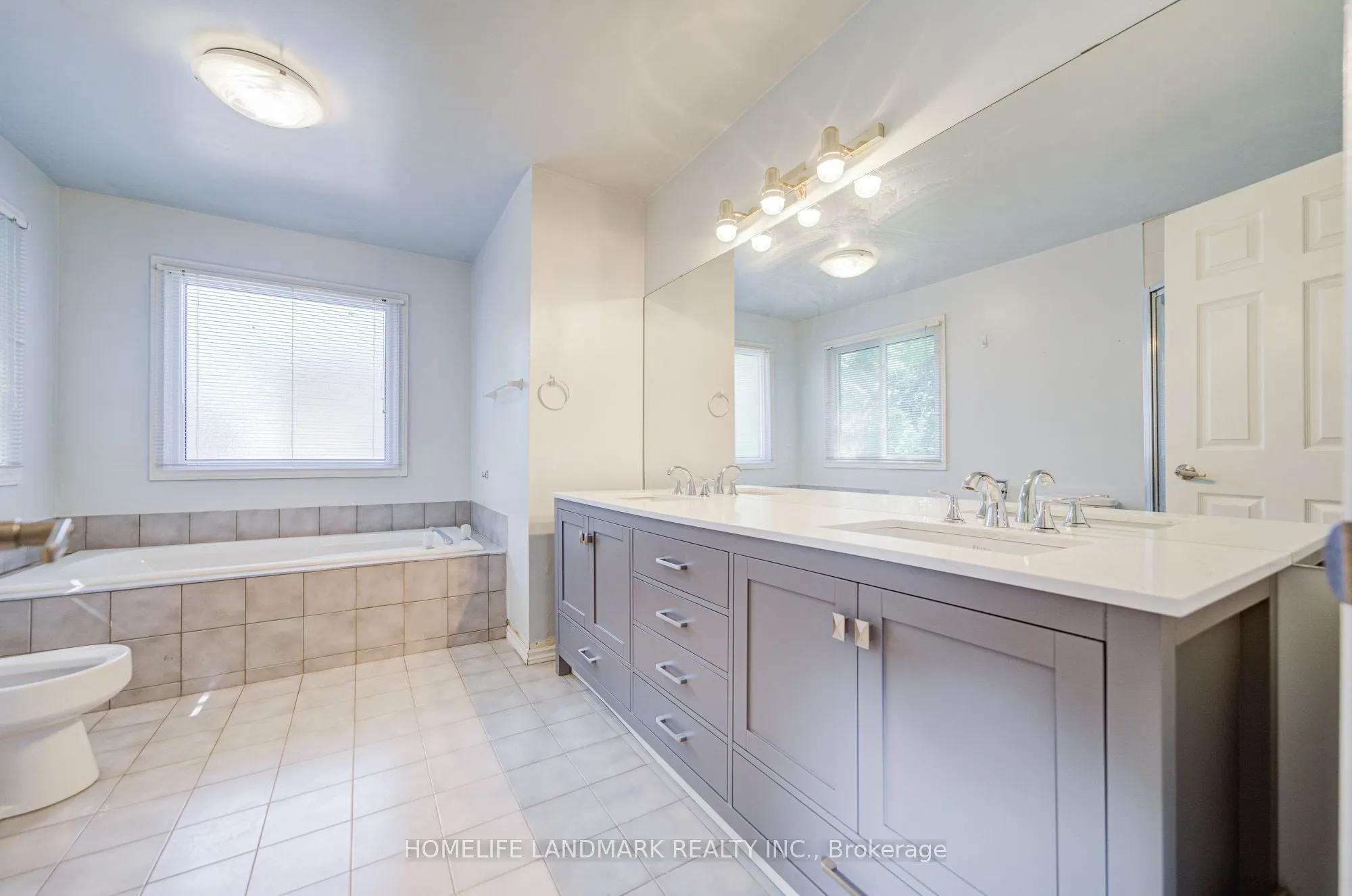 1194 Fairmeadow Trail