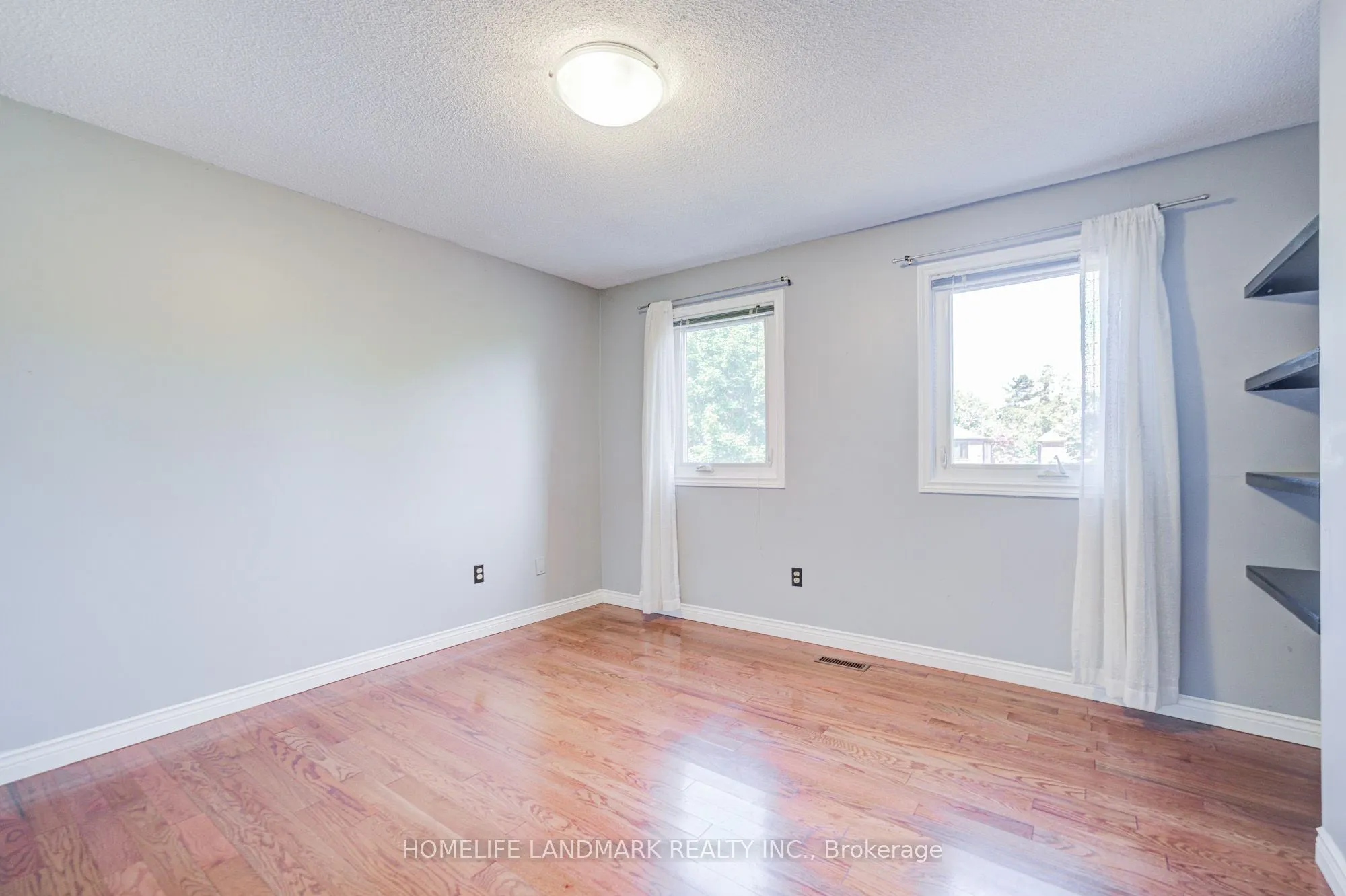 1194 Fairmeadow Trail