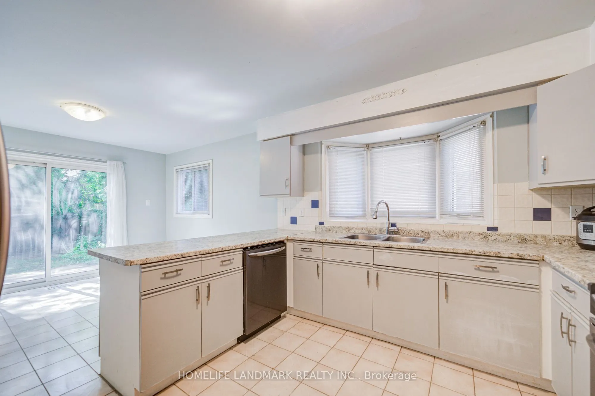 1194 Fairmeadow Trail