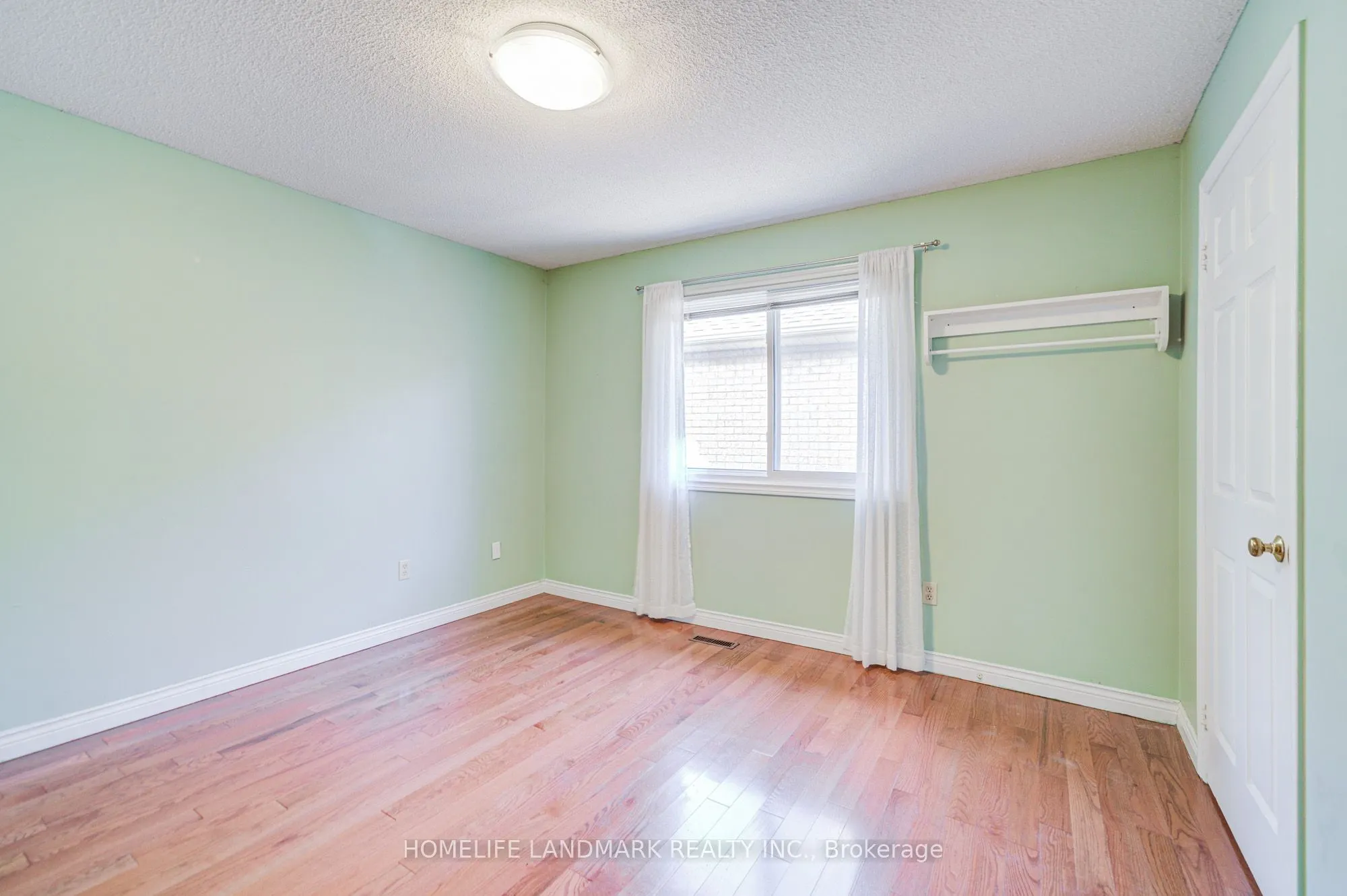 1194 Fairmeadow Trail