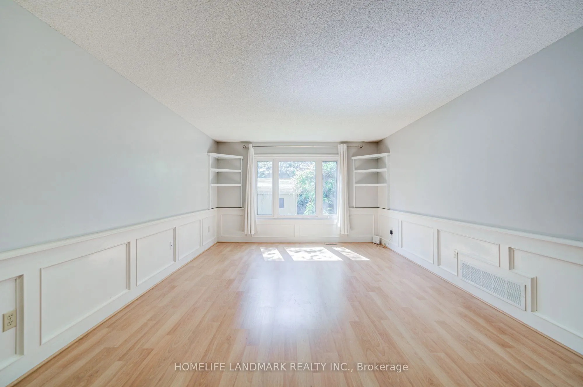 1194 Fairmeadow Trail