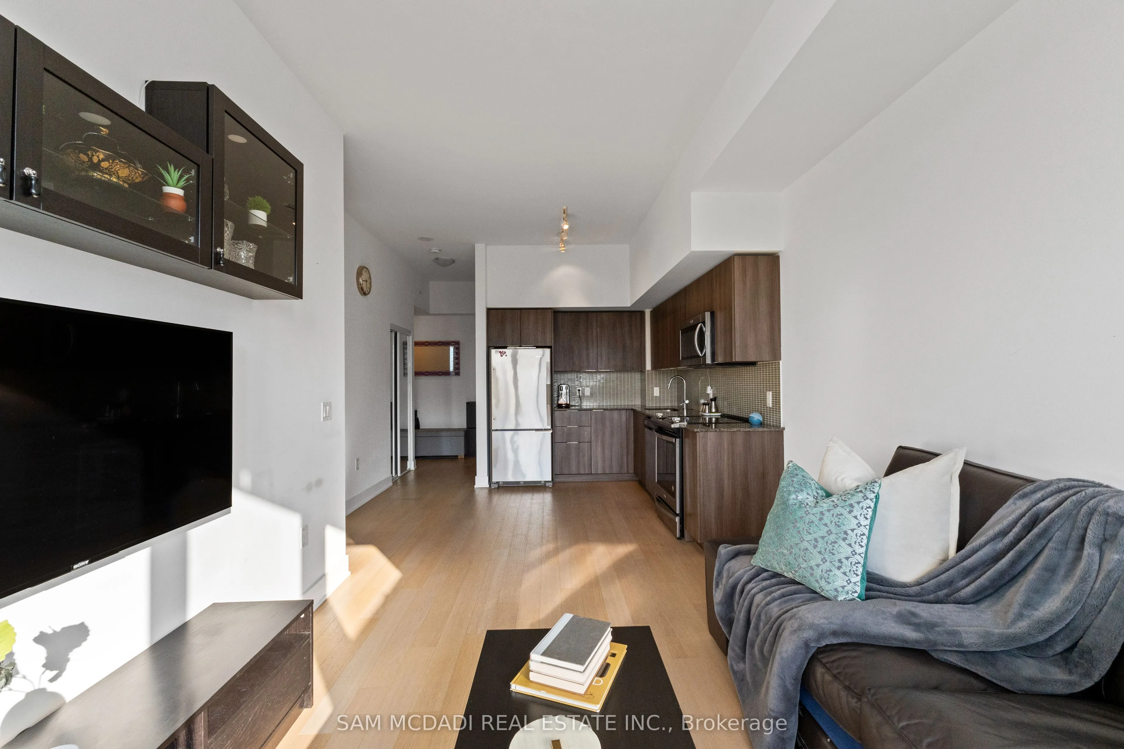 30 Shore Breeze Drive, #1012