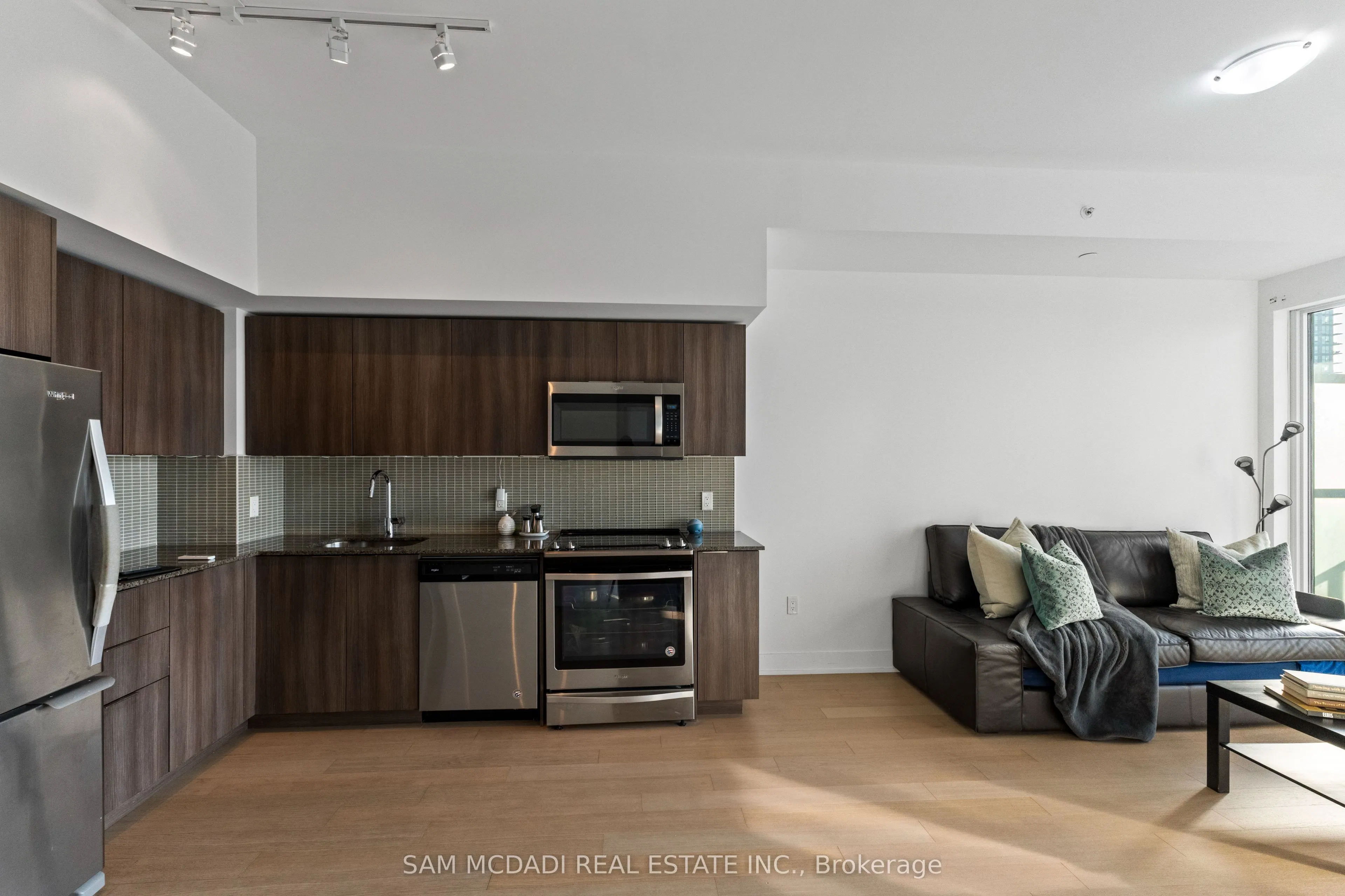 30 Shore Breeze Drive, #1012