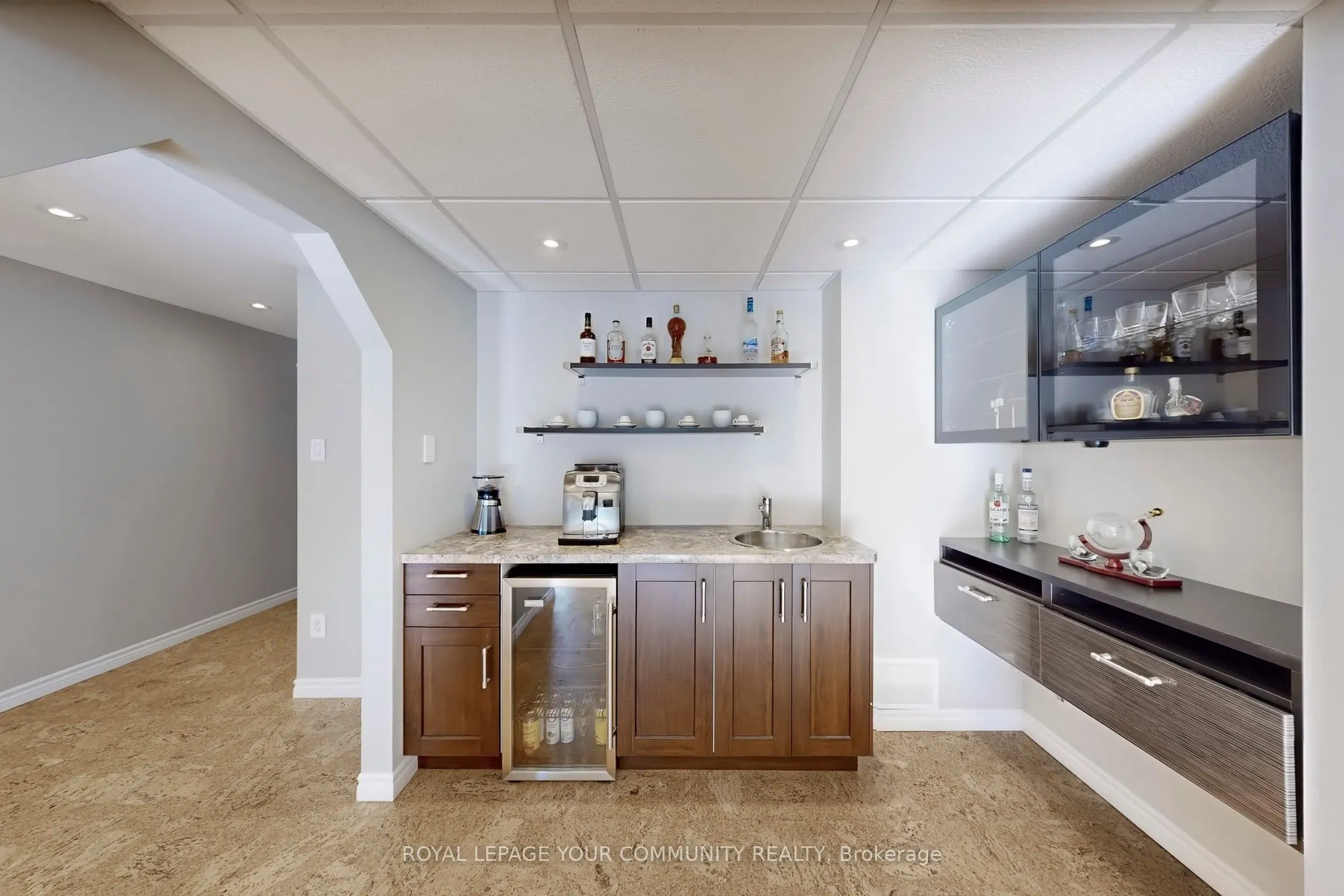 10 Reddington Drive, #6