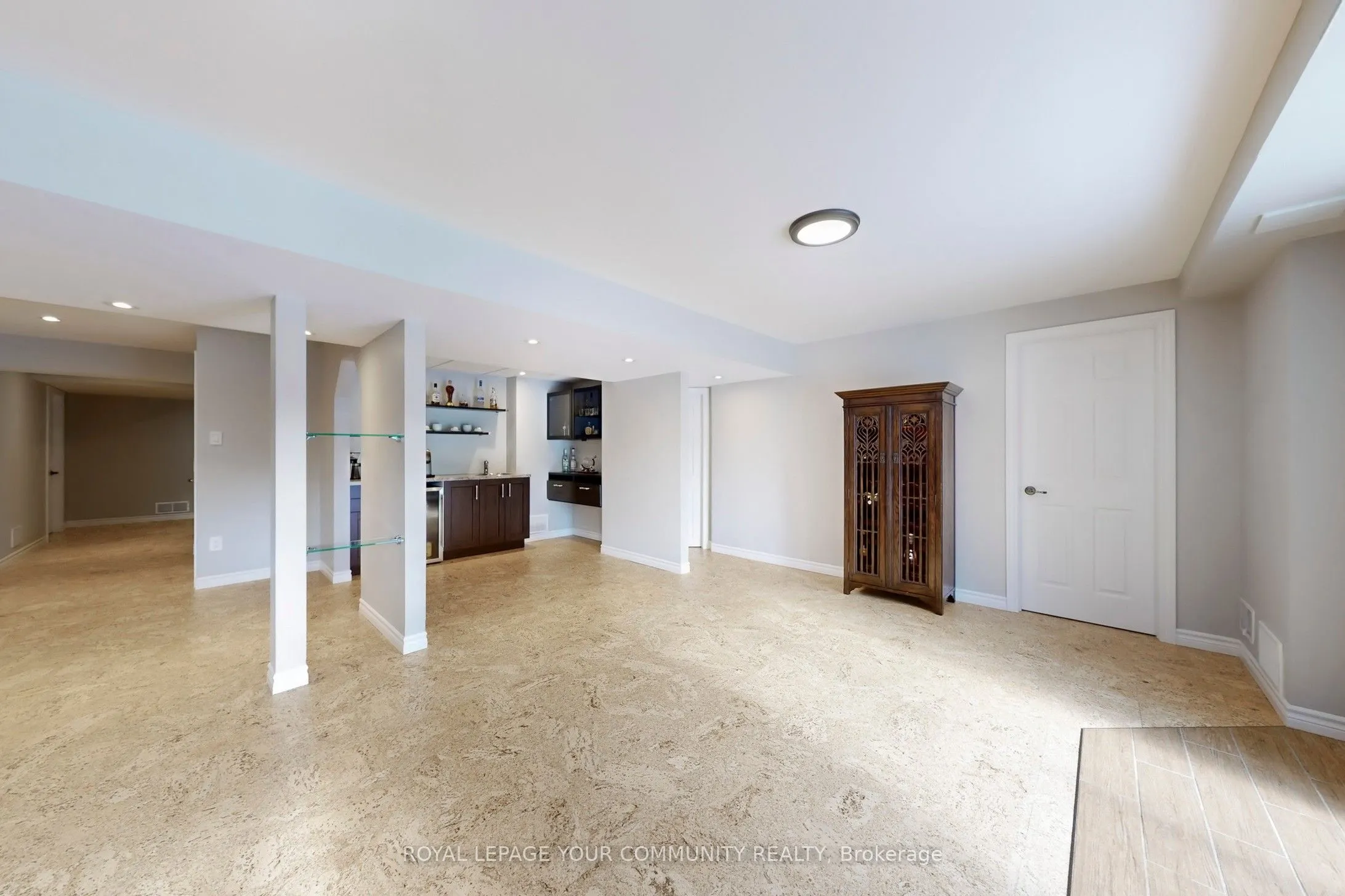 10 Reddington Drive, #6
